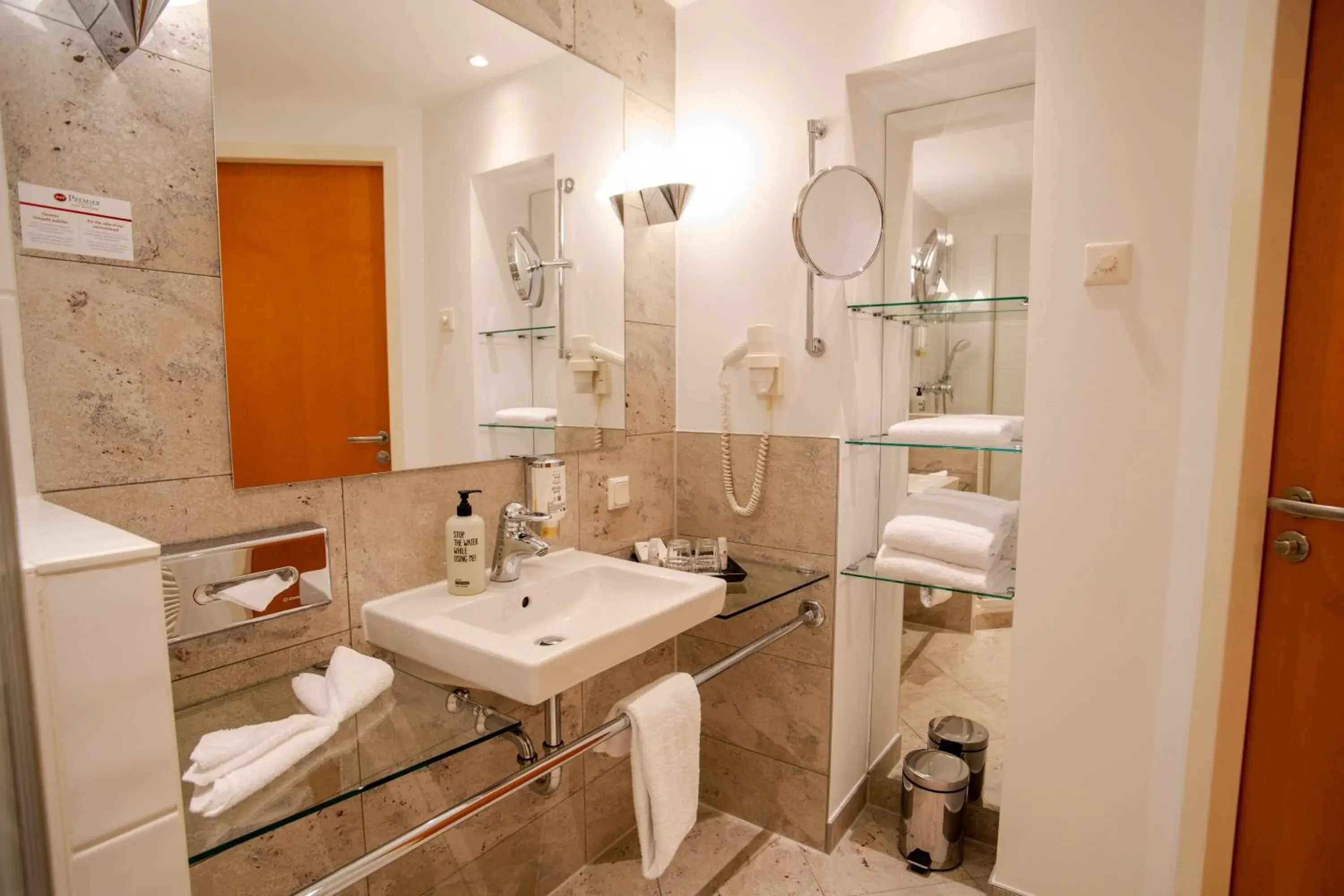 Standard Double Room in Best Western Premier Airporthotel Berlin Standard Double Room in Best Western Premier Airporthotel Berlin