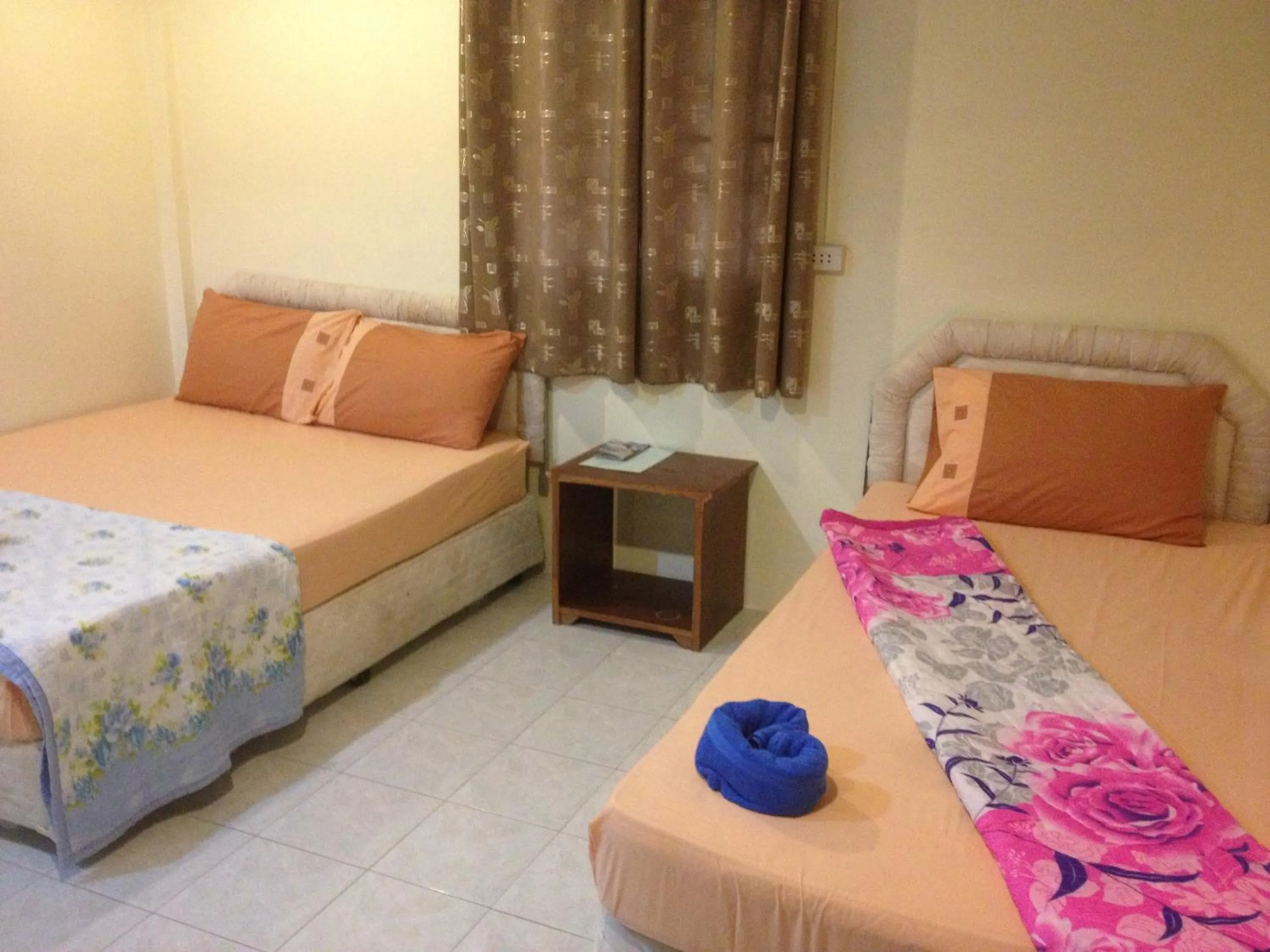 Bed in Suksabai Resort