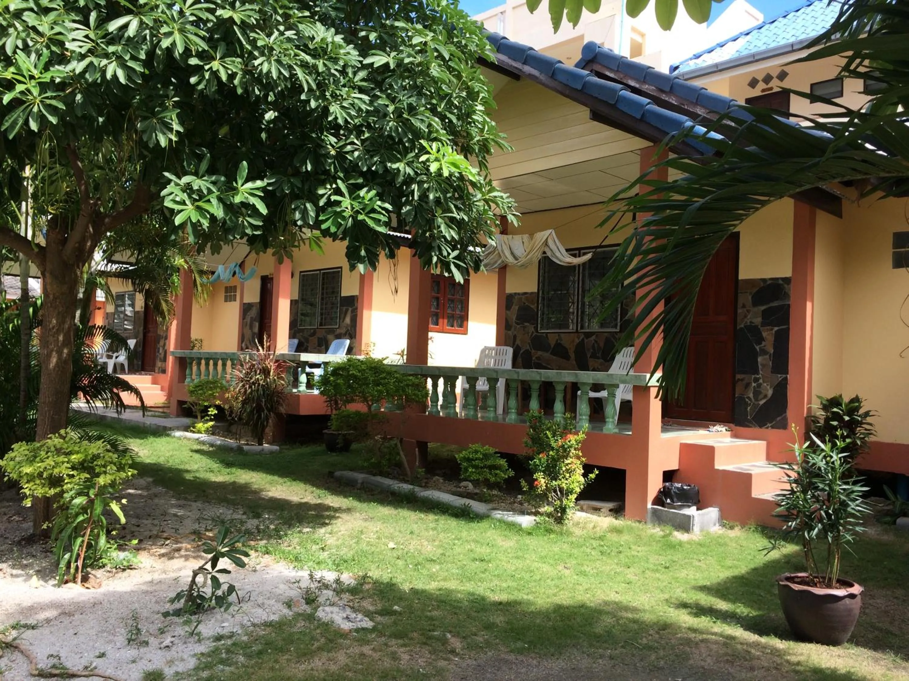 Facade/entrance in Suksabai Resort