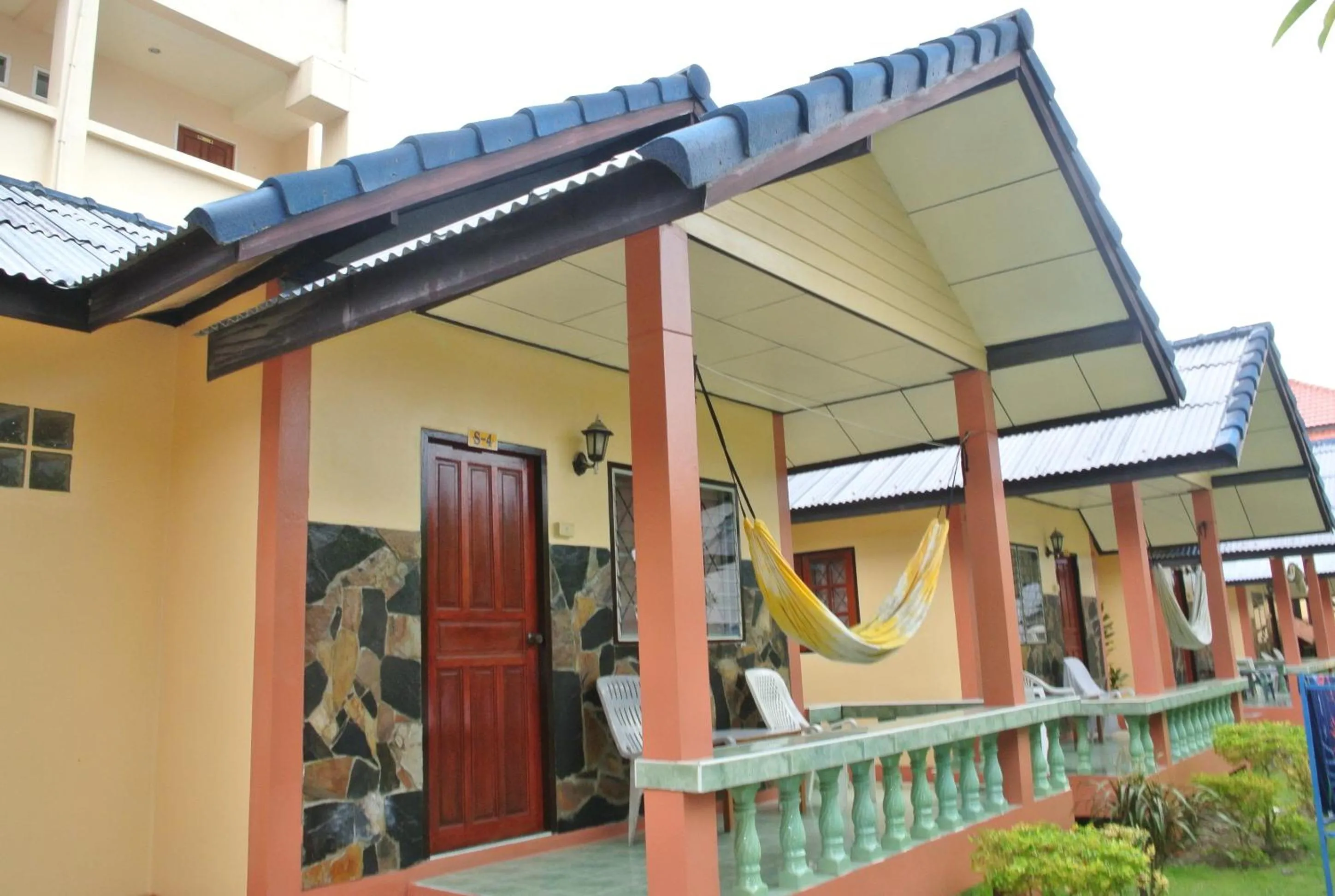 Property building in Suksabai Resort