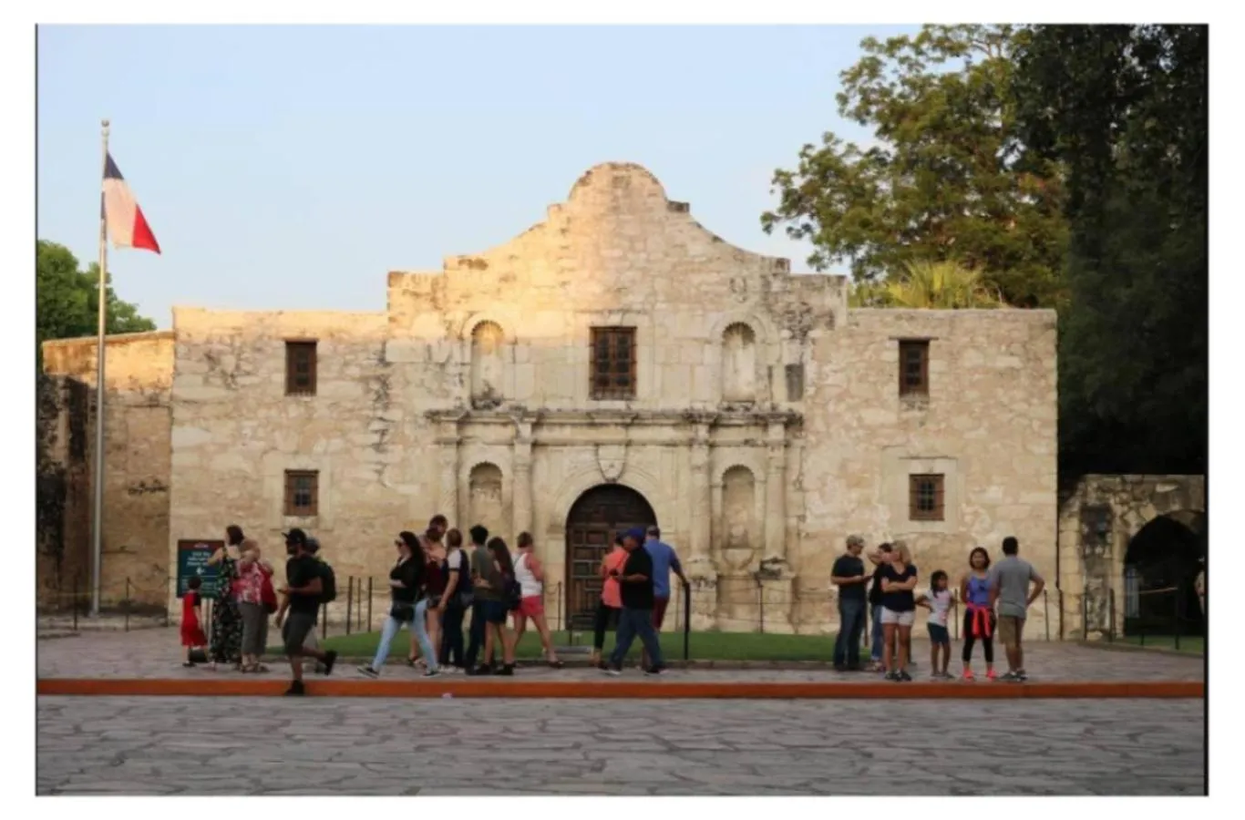 Cozy Downtown Guest House 2BR/1BA Sleeps 8