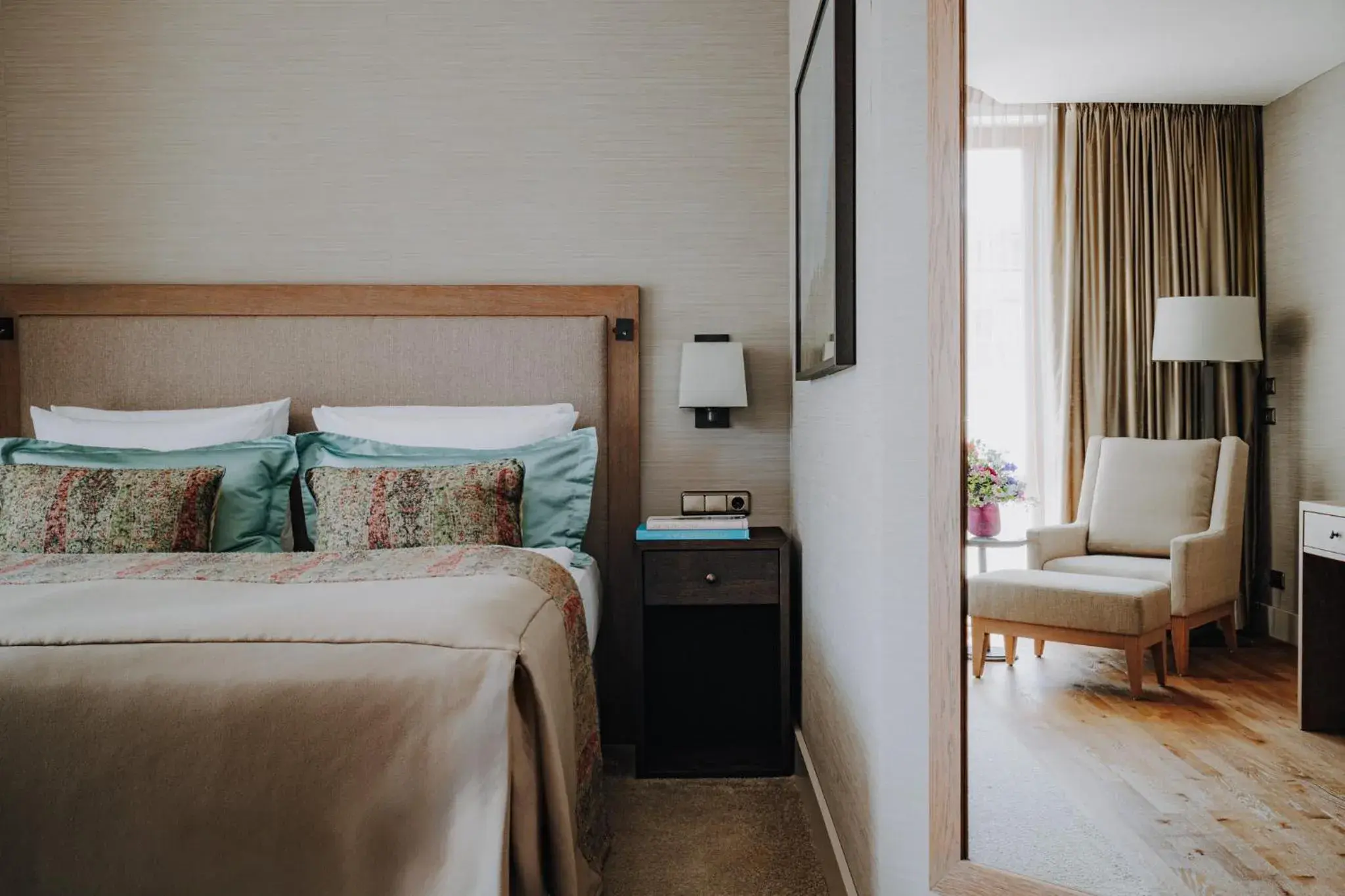 Photo of the whole room, Bed in Althoff Seehotel Überfahrt Photo of the whole room, Bed in Althoff Seehotel Überfahrt