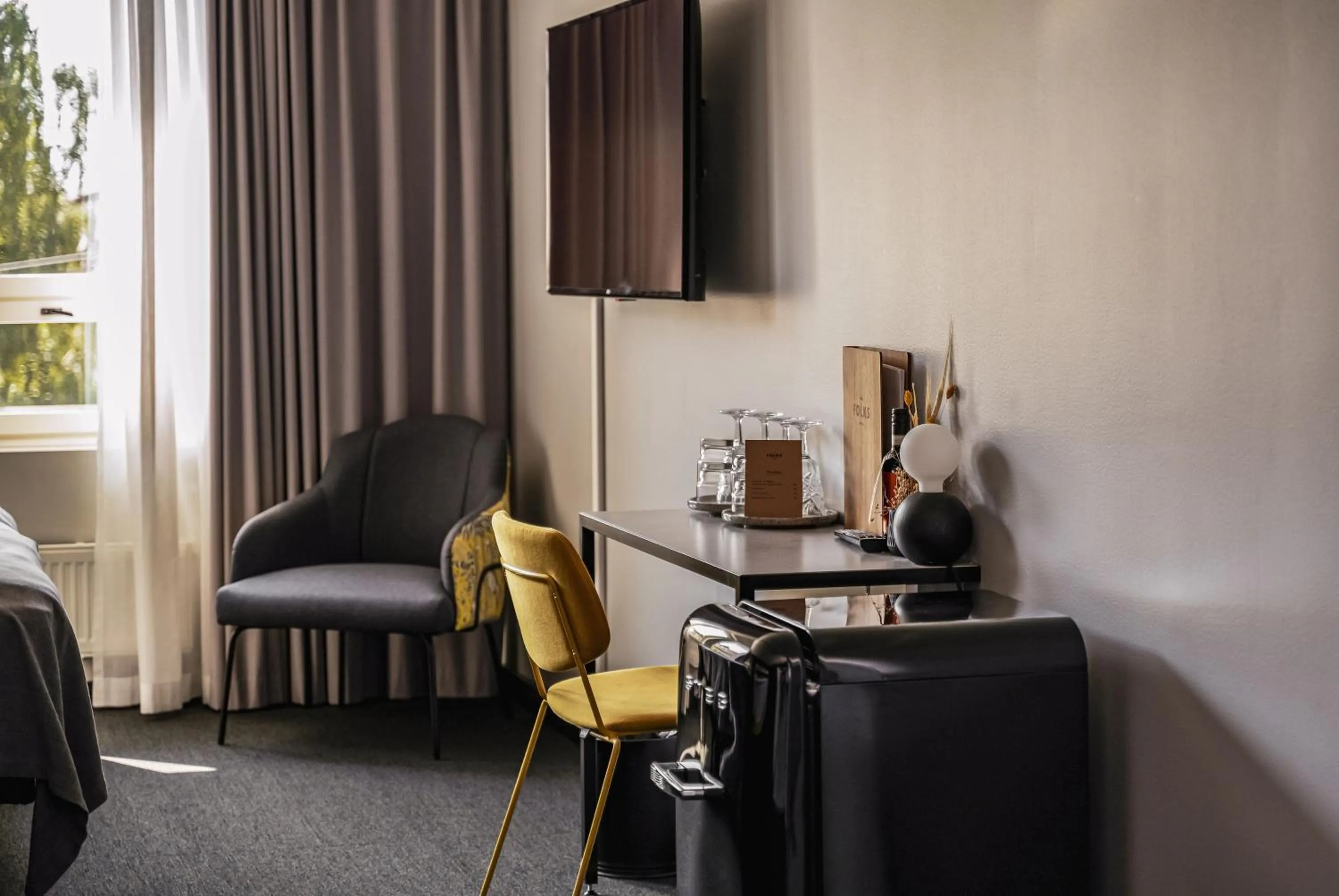 TV and multimedia in The Folks Hotel Konepaja