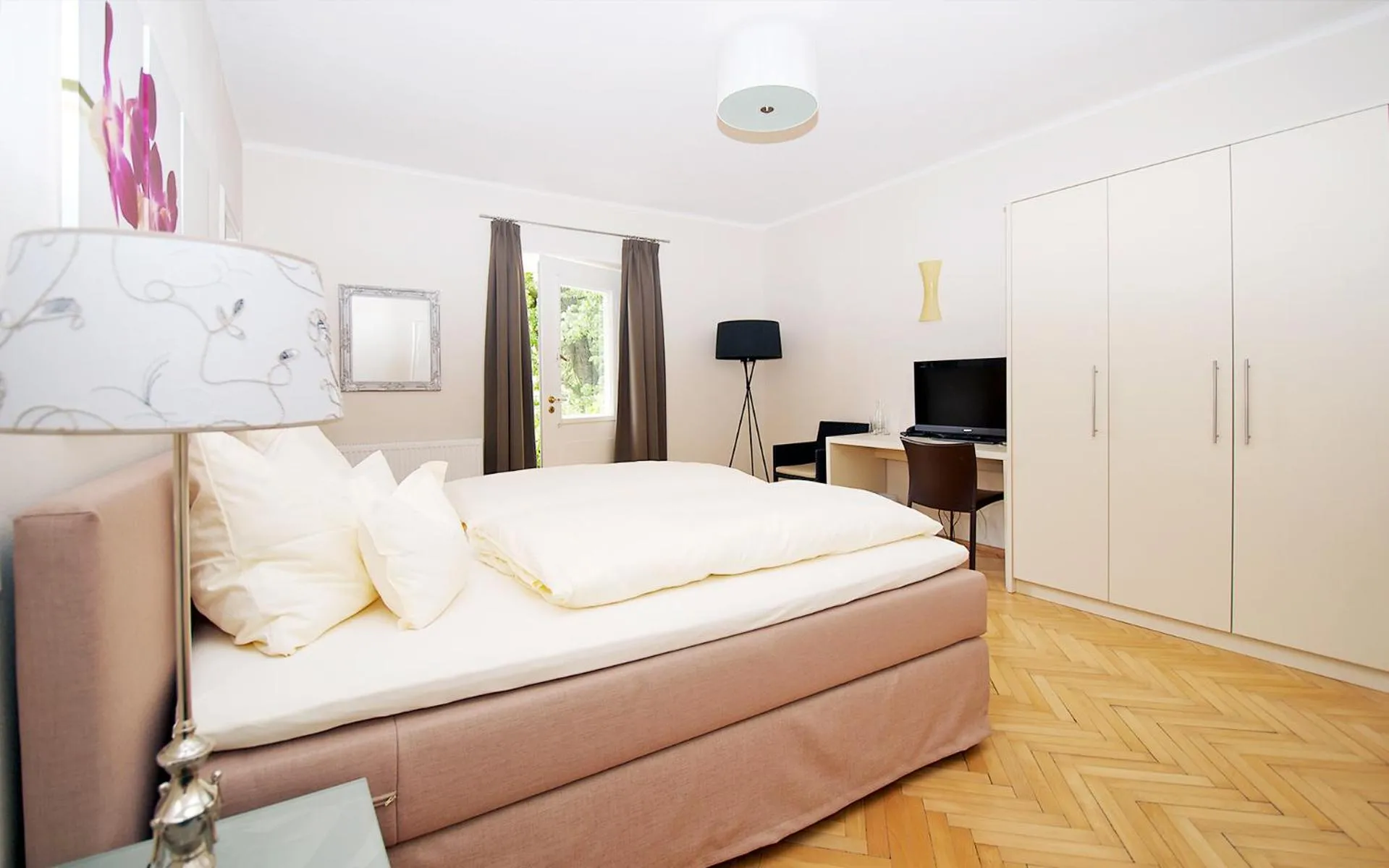 Photo of the whole room, Bed in Boutique Hotel Friesinger