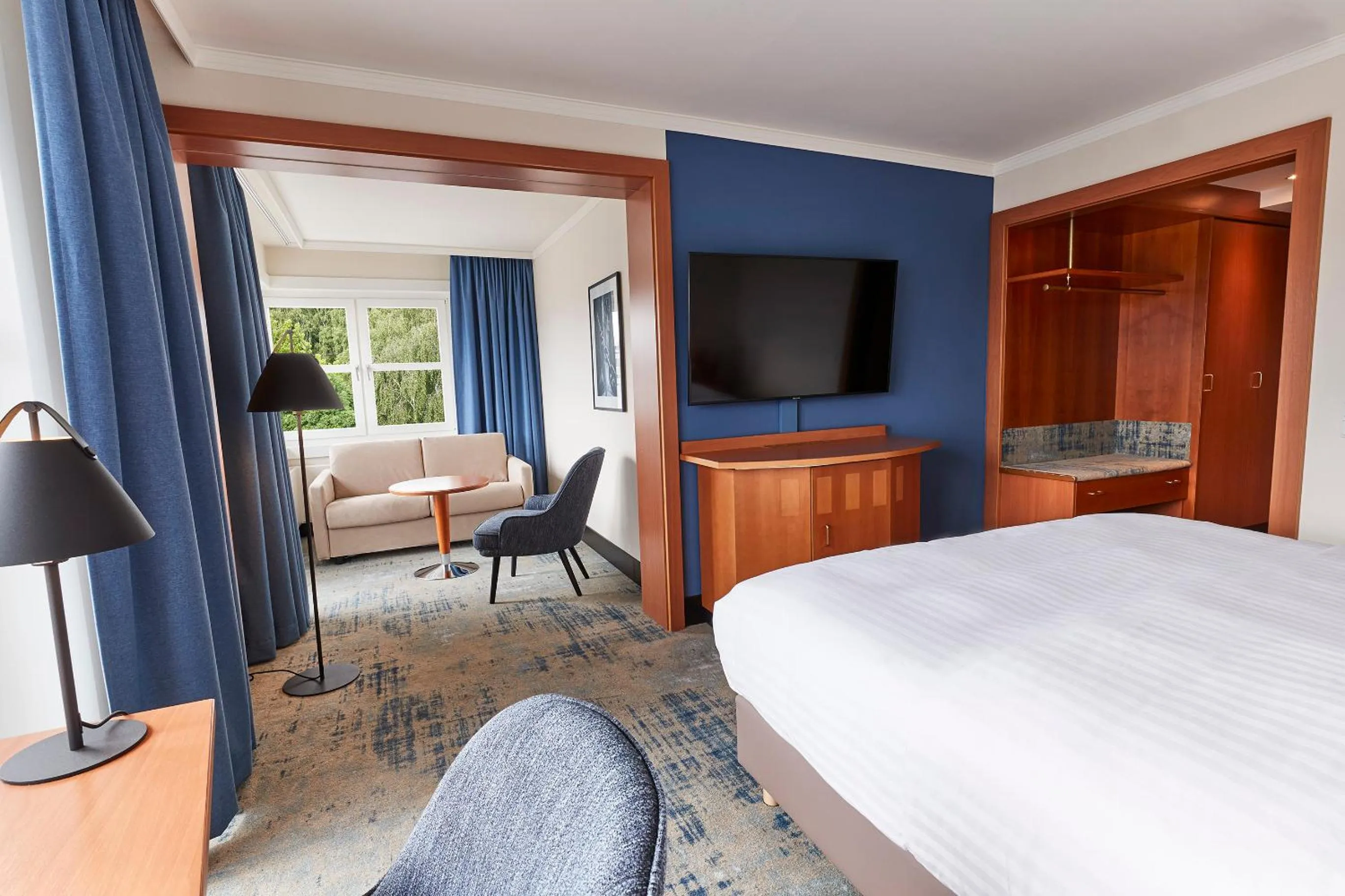 TV and multimedia, Bed in Steigenberger Hotel Conti Hansa Kiel