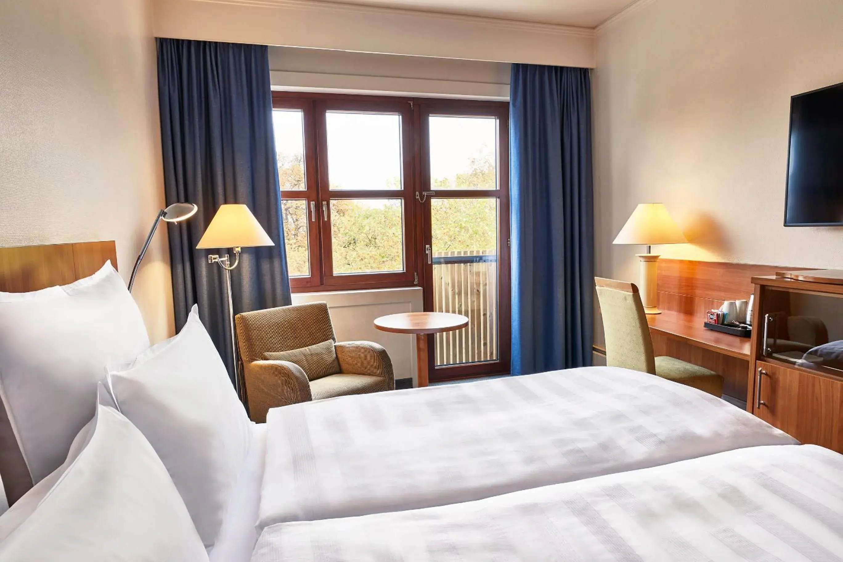 Photo of the whole room, Bed in Steigenberger Hotel Conti Hansa Kiel Photo of the whole room, Bed in Steigenberger Hotel Conti Hansa Kiel