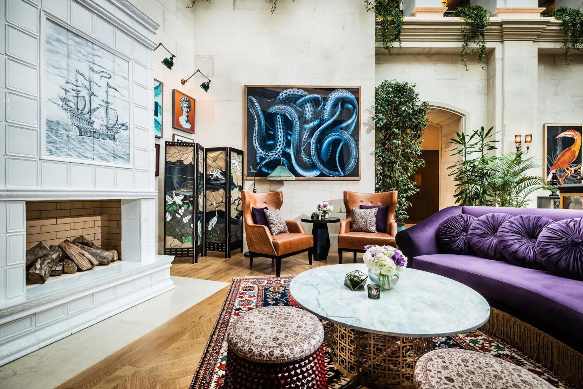 Lounge or bar in The Merchant Baku