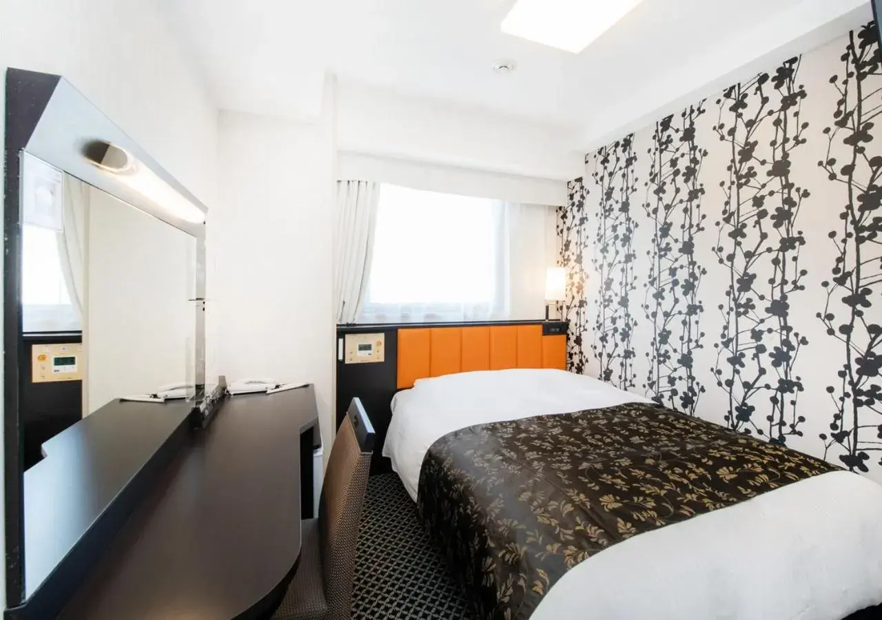 Photo of the whole room, Bed in APA Hotel Fukuoka Tenjin Nishi Photo of the whole room, Bed in APA Hotel Fukuoka Tenjin Nishi