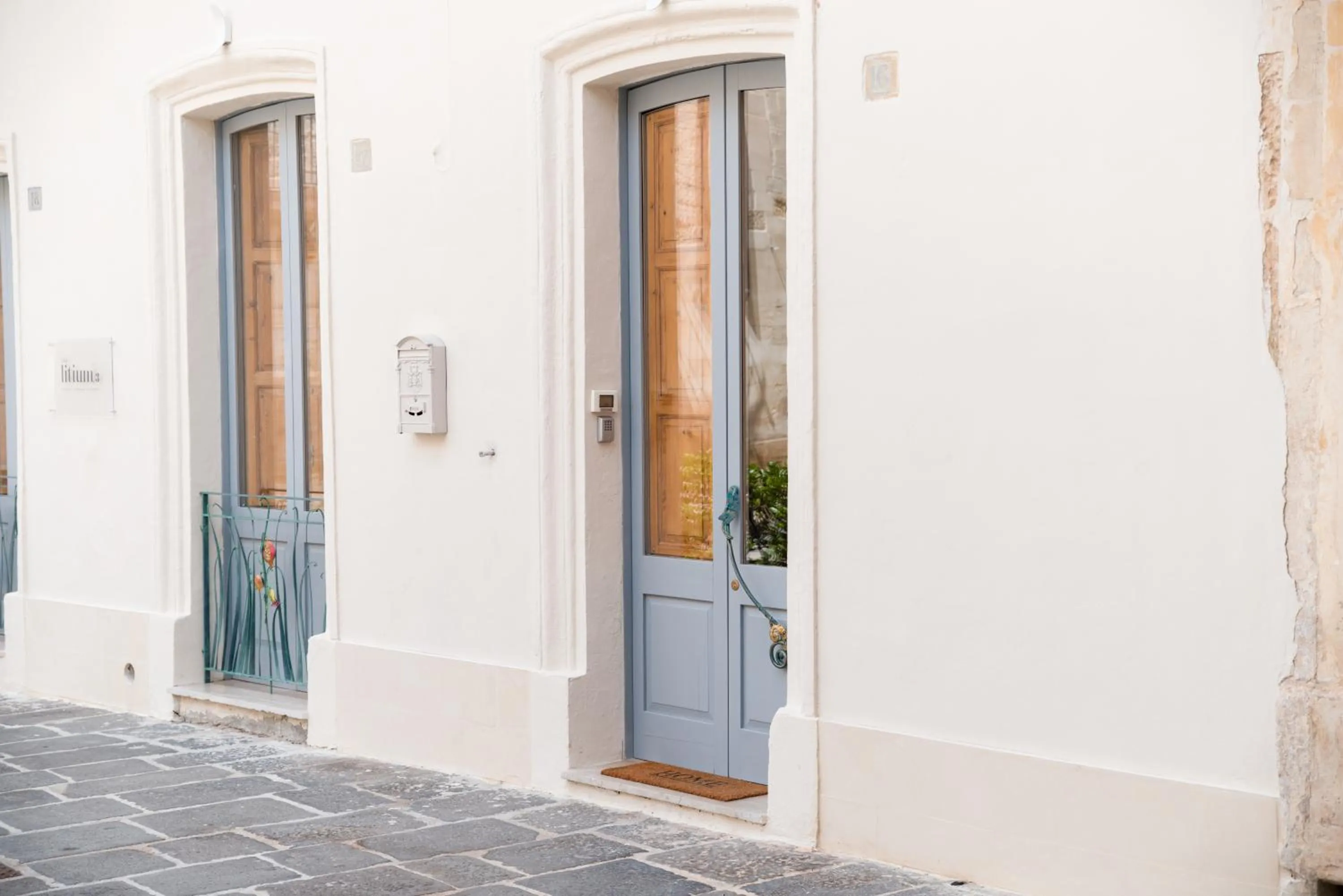 Facade/entrance in Litium 3