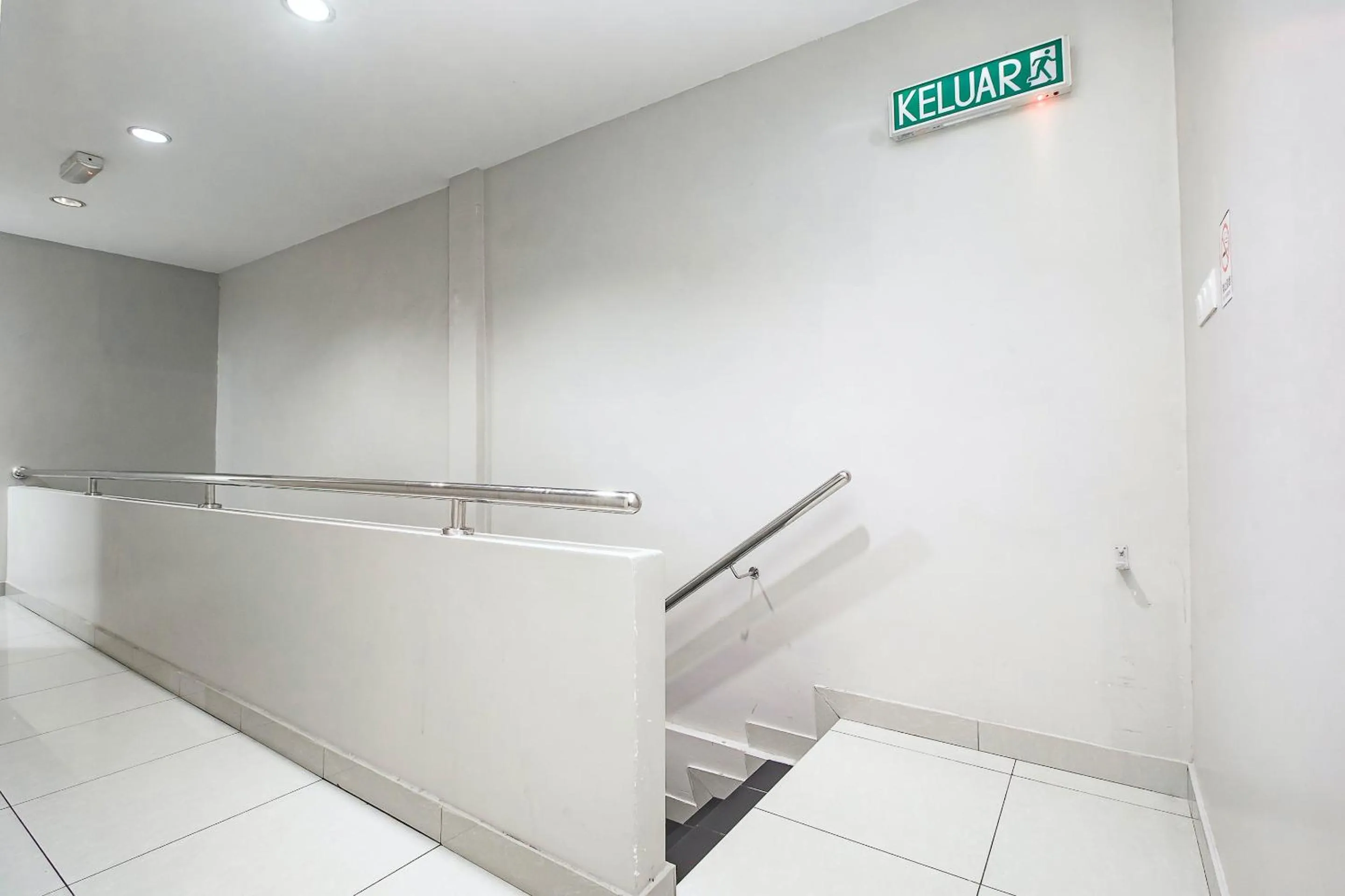 Lobby or reception in Hotel O Nice Stay Three Six Five Services