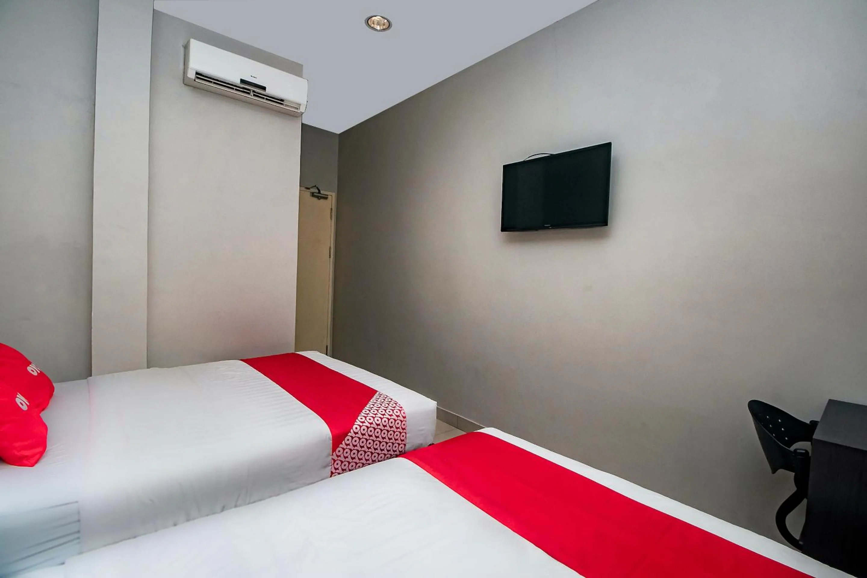 Bedroom, Bed in Hotel O Nice Stay Three Six Five Services