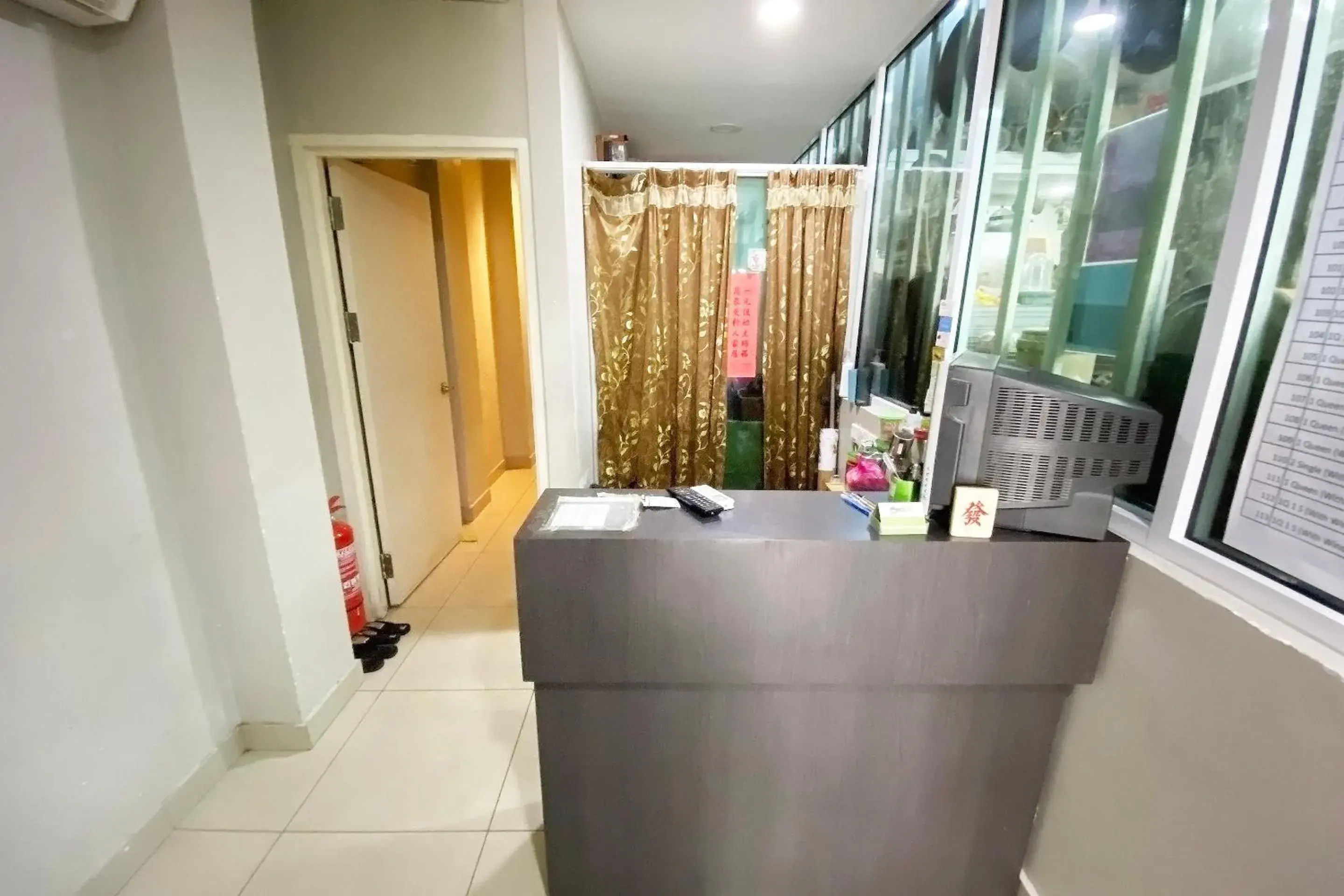 Lobby or reception in Hotel O Nice Stay Three Six Five Services Lobby or reception in Hotel O Nice Stay Three Six Five Services