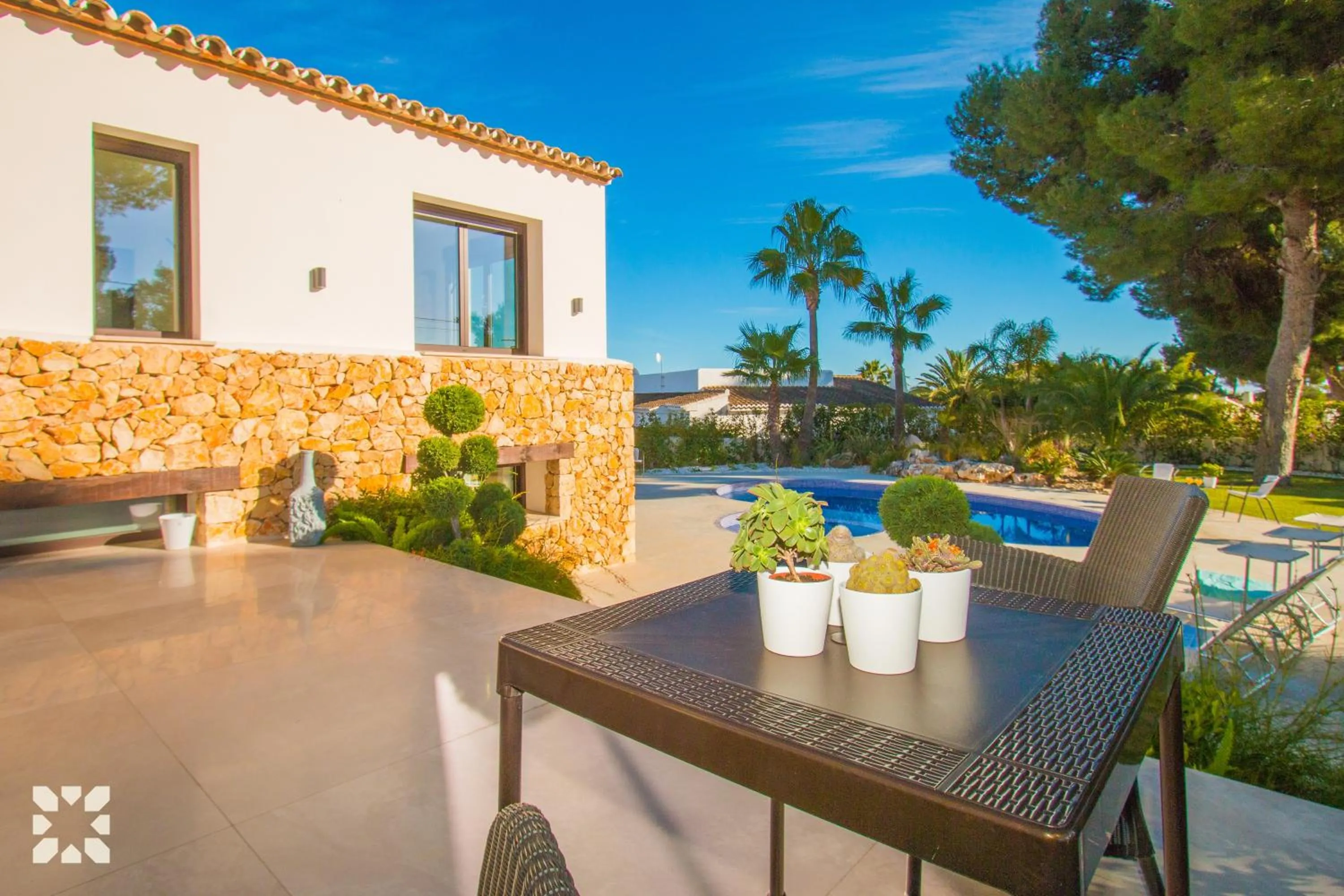 Villa Los Roques by Abahana Villas