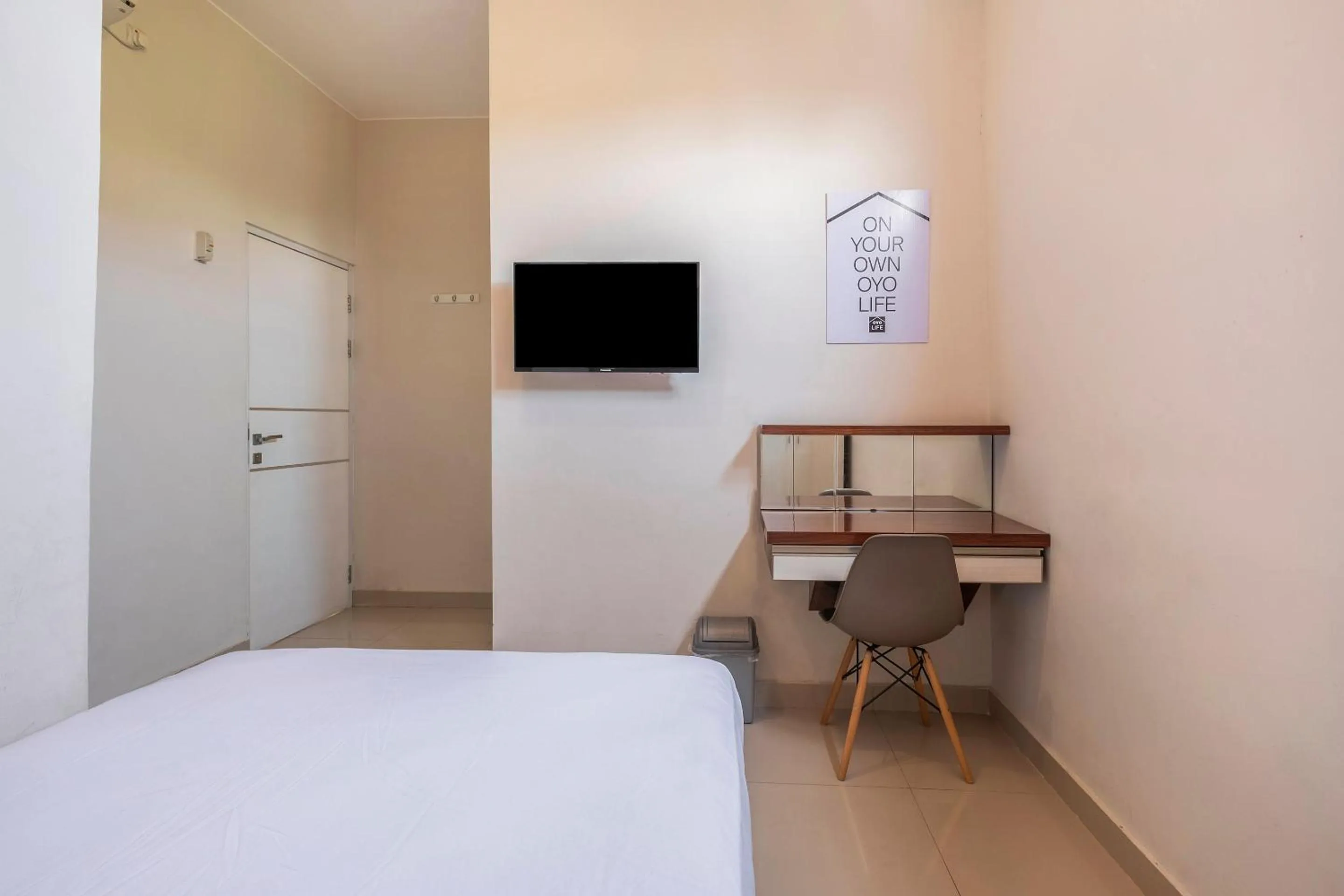 Bedroom, Bed in Koolkost near Stikes Cirebon