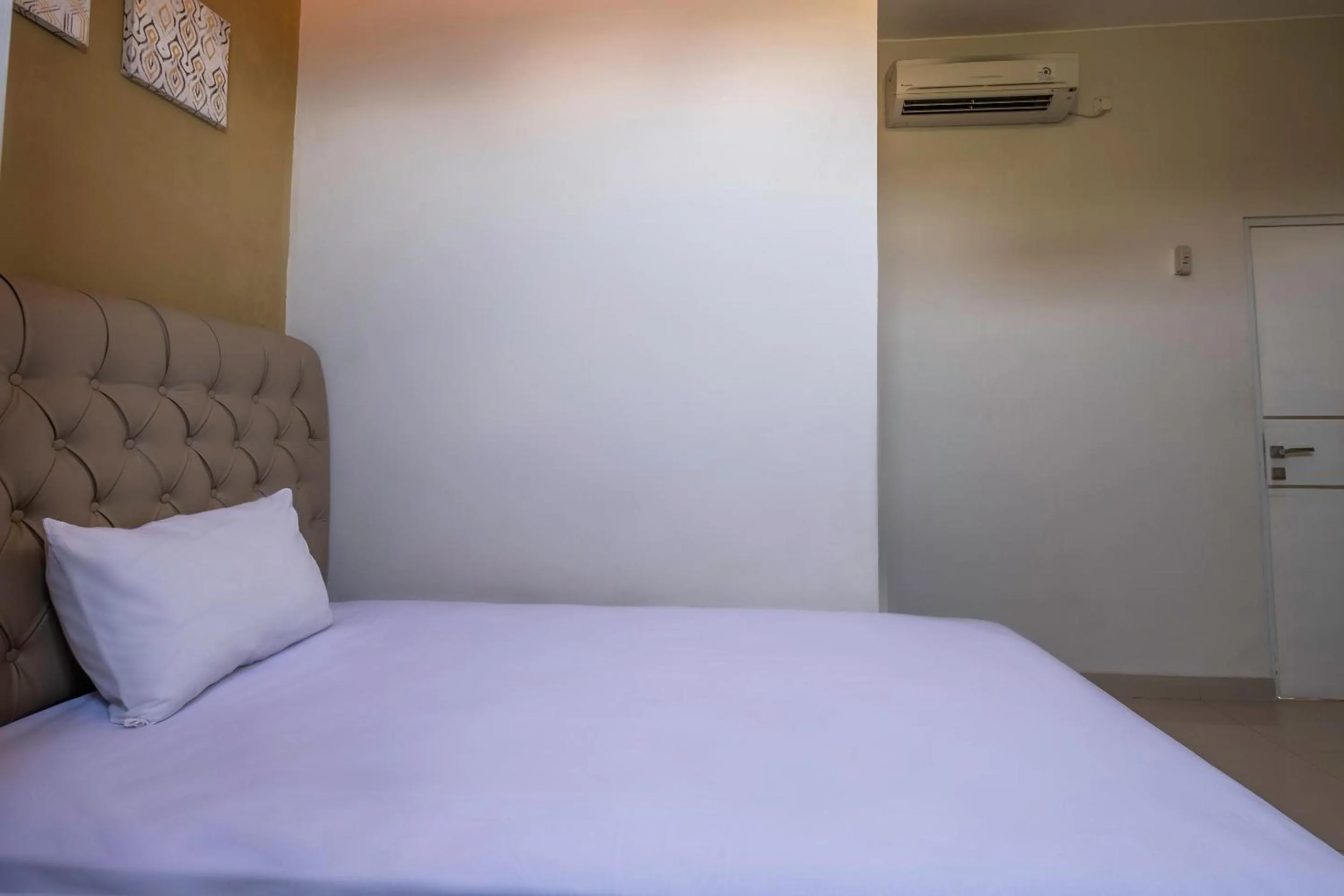 Bedroom, Bed in Koolkost near Stikes Cirebon