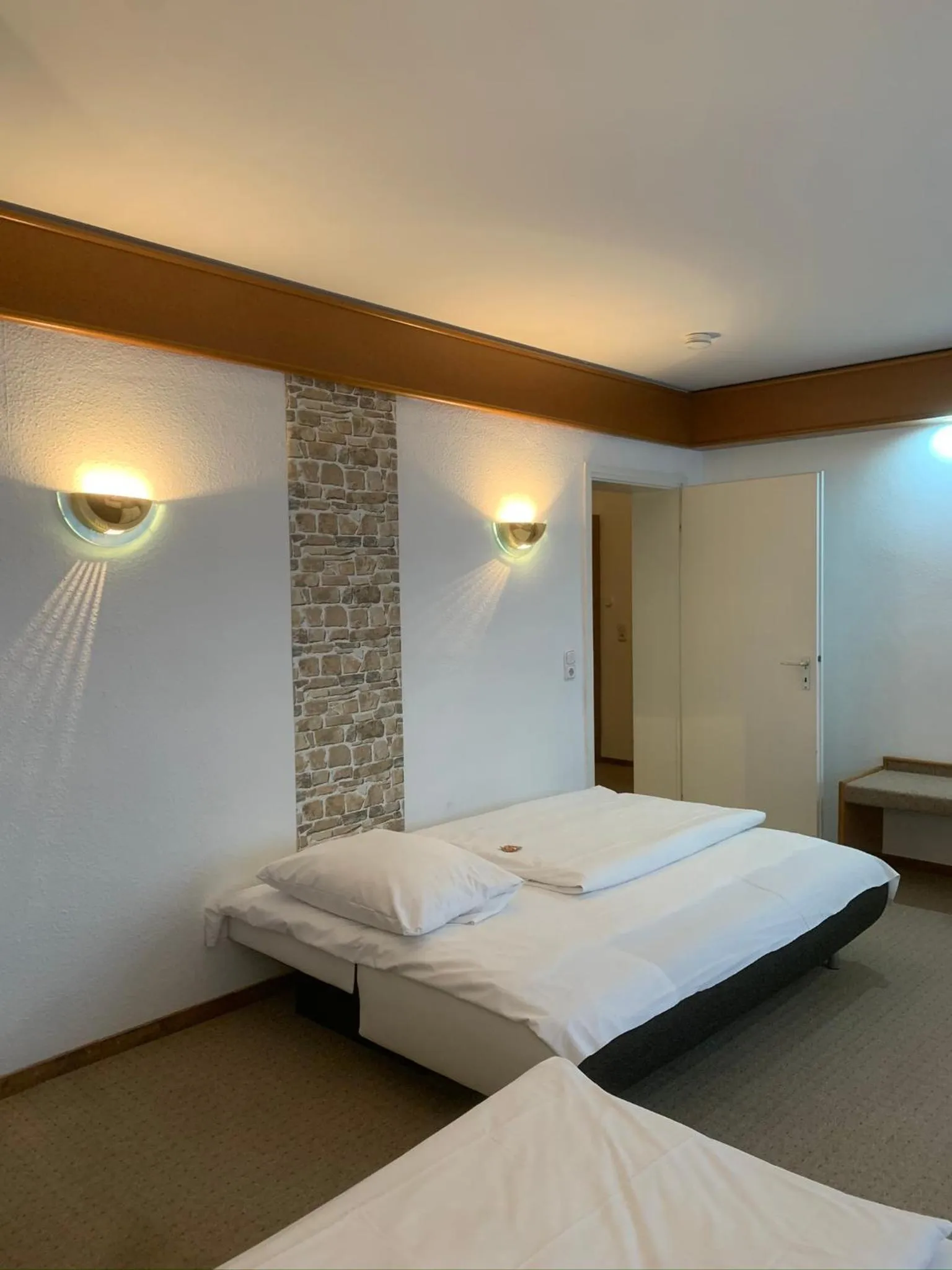 Bed in Hotel Mondial Comfort - Frankfurt City Centre