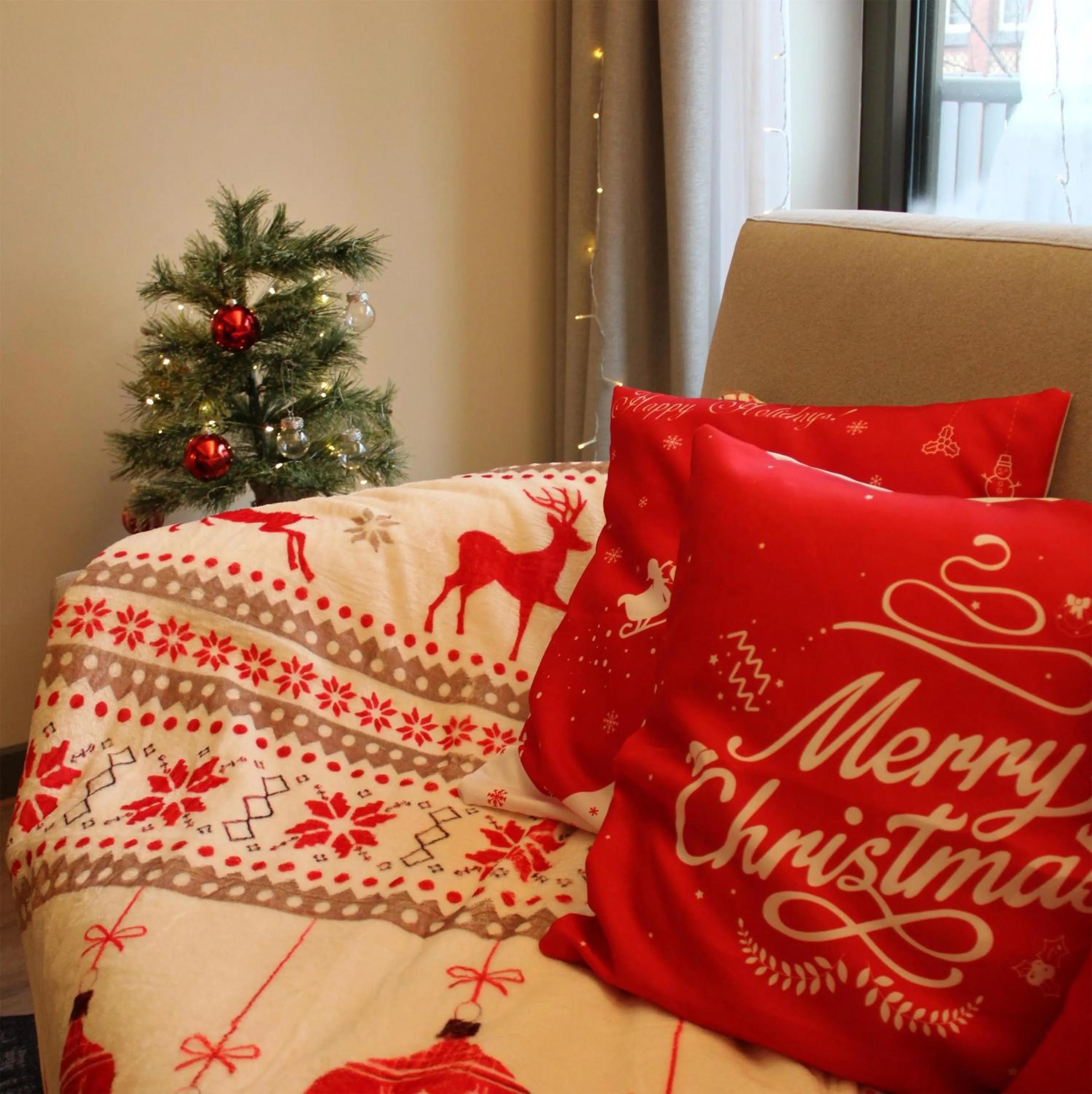 Living room, Bed in DoubleTree by Hilton Hannover Schweizerhof