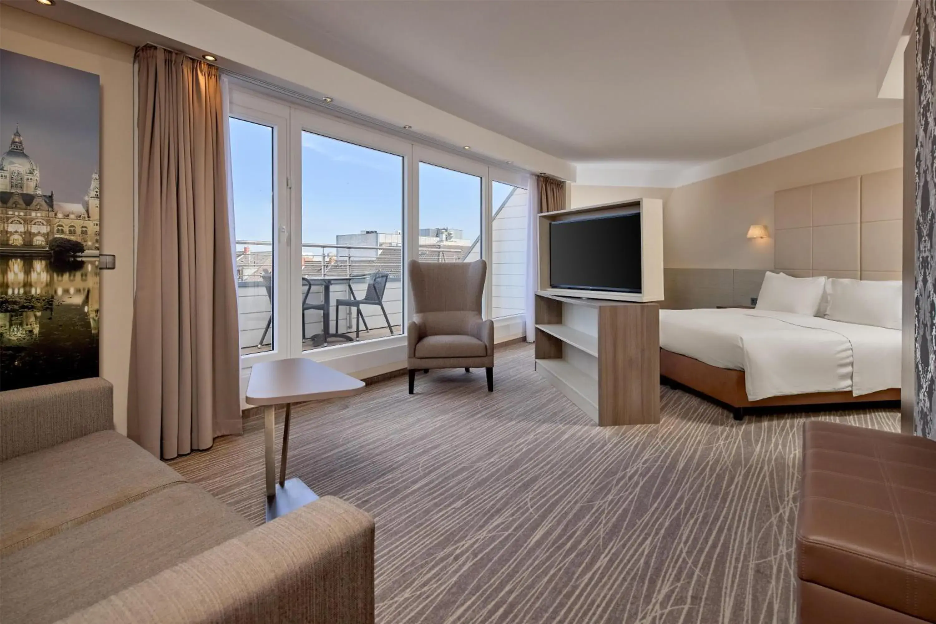 Junior King Suite with Balcony in DoubleTree by Hilton Hannover Schweizerhof Junior King Suite with Balcony in DoubleTree by Hilton Hannover Schweizerhof