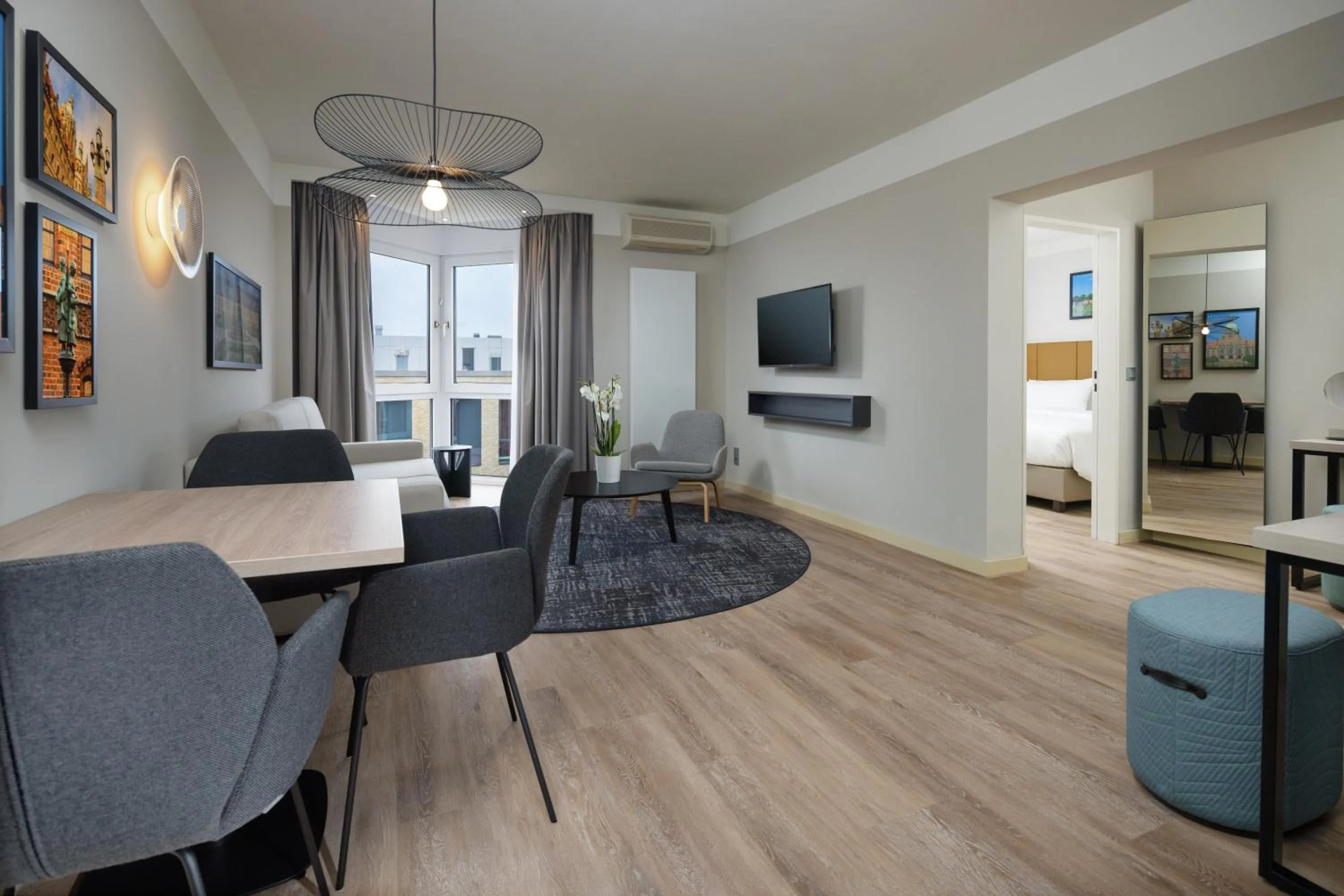 Photo of the whole room in DoubleTree by Hilton Hannover Schweizerhof