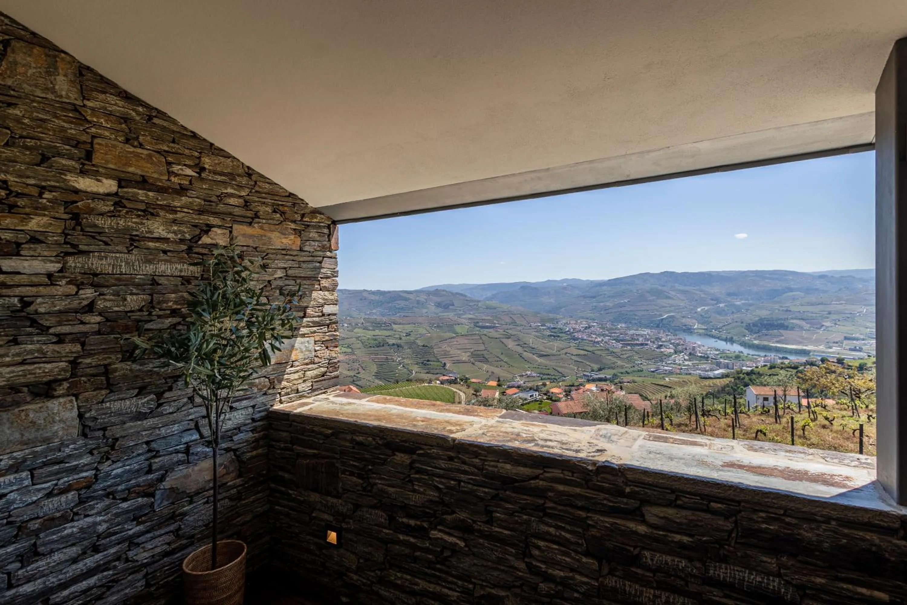Quinta de Santa Cruz - Douro Land