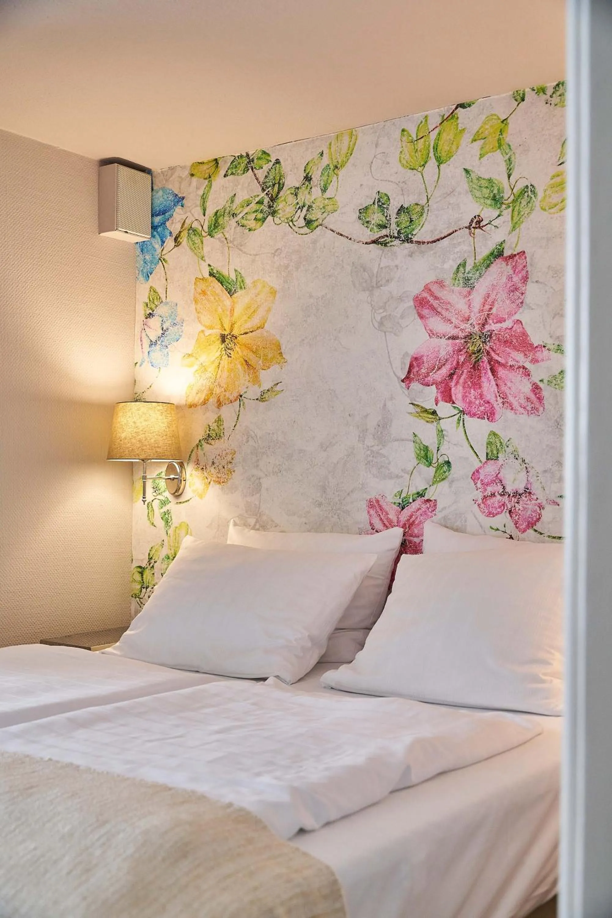 Bed in Hotel Monopol - Central Station