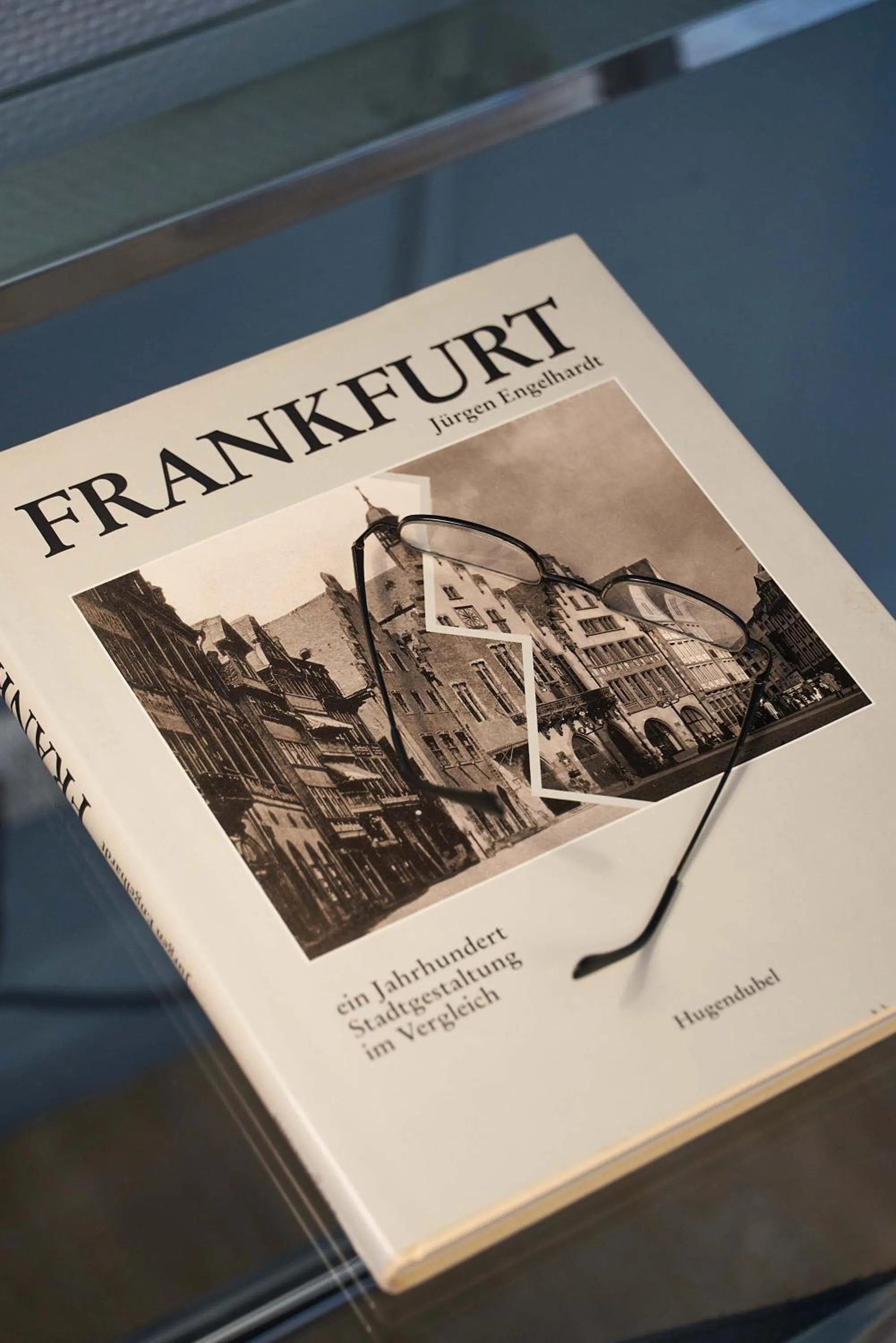 Decorative detail in Hotel Monopol - Central Station