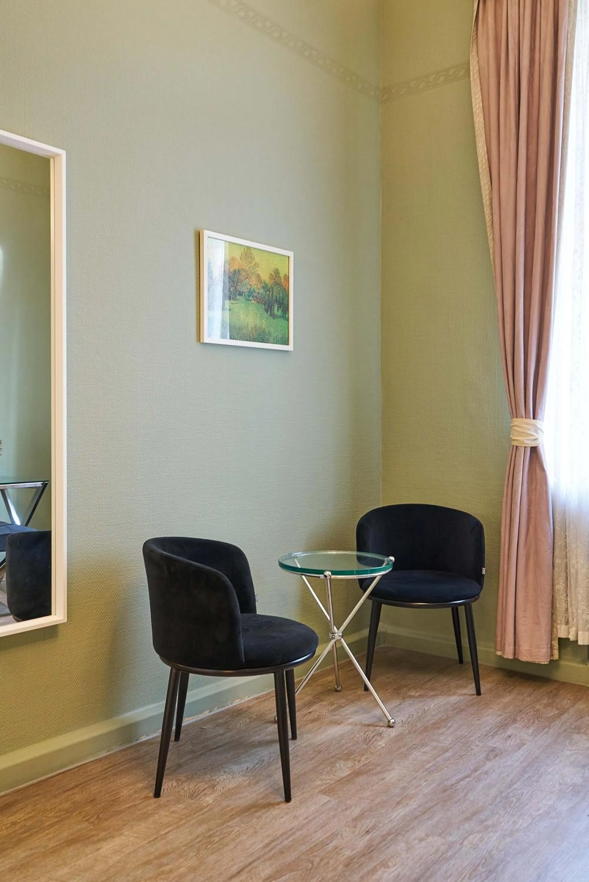 Seating area in Hotel Monopol - Central Station