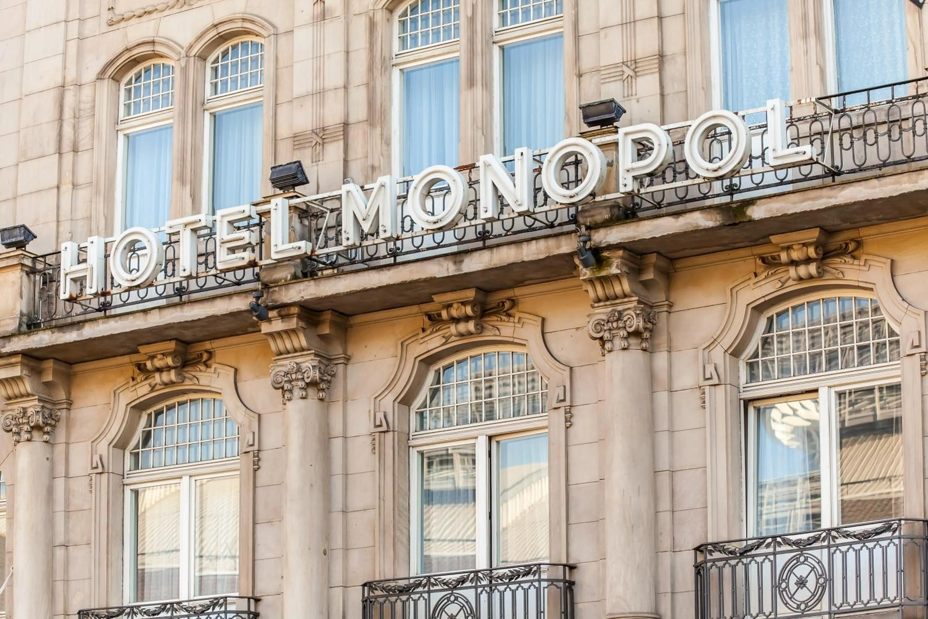 Property building in Hotel Monopol - Central Station