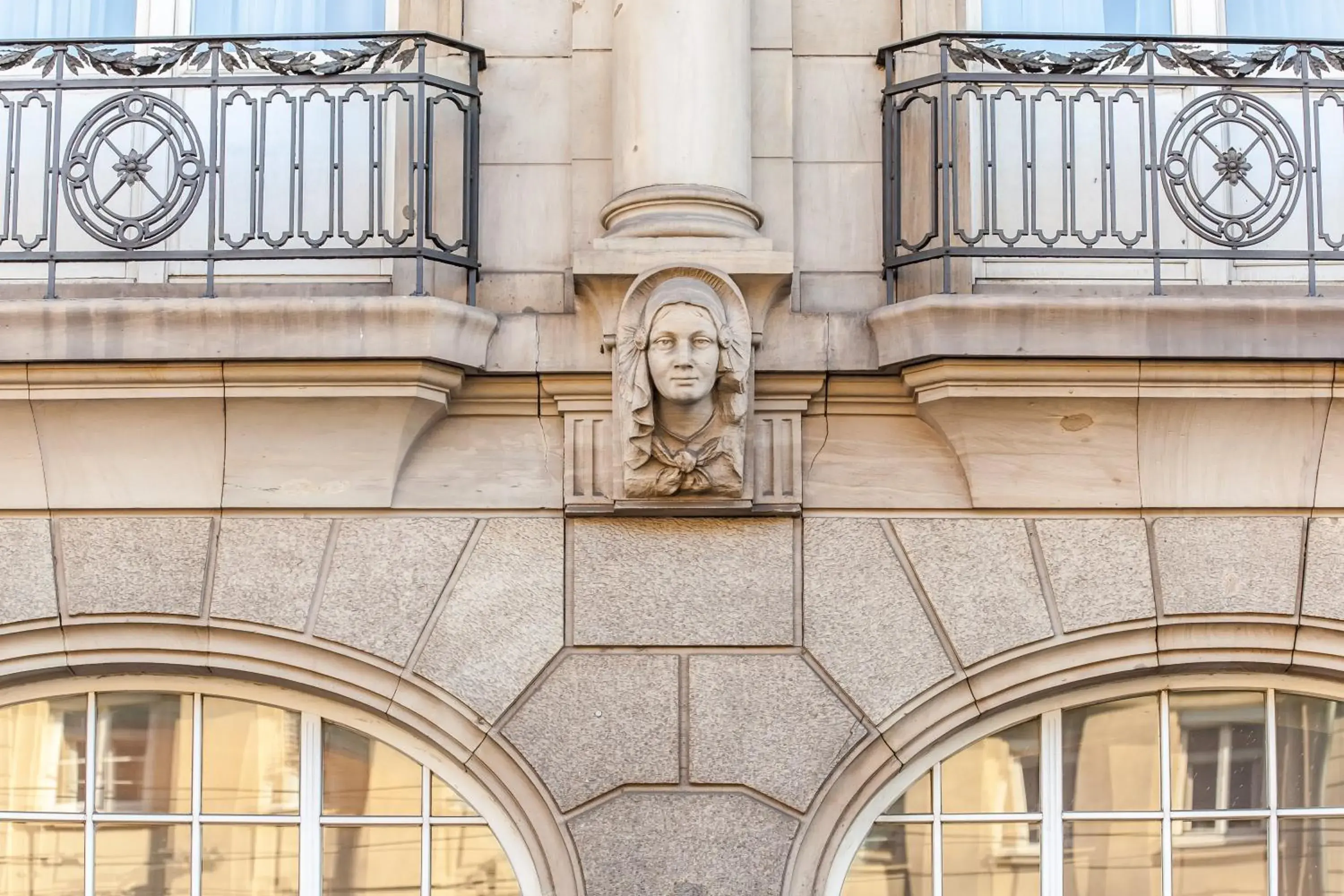 Property building in Hotel Monopol - Central Station Property building in Hotel Monopol - Central Station