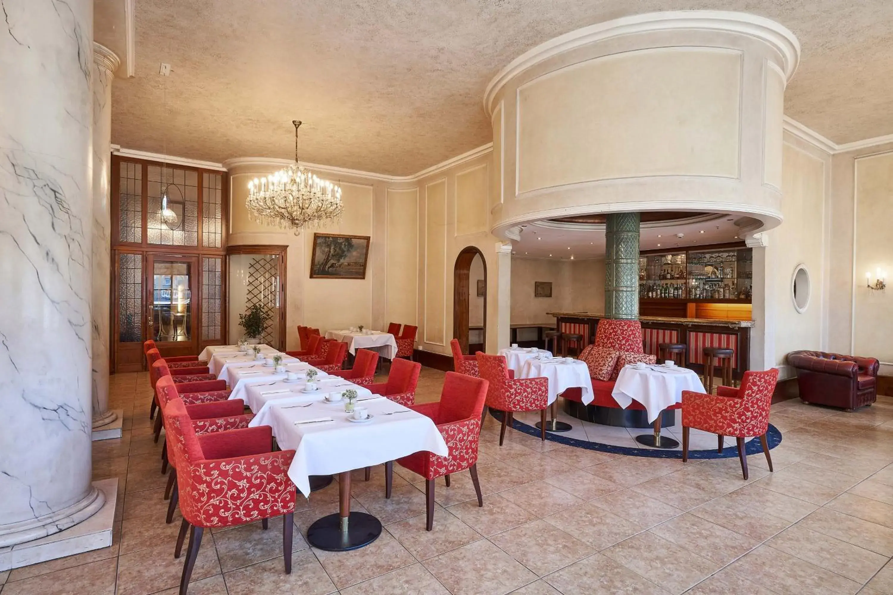 Restaurant/places to eat in Hotel Monopol - Central Station Restaurant/places to eat in Hotel Monopol - Central Station