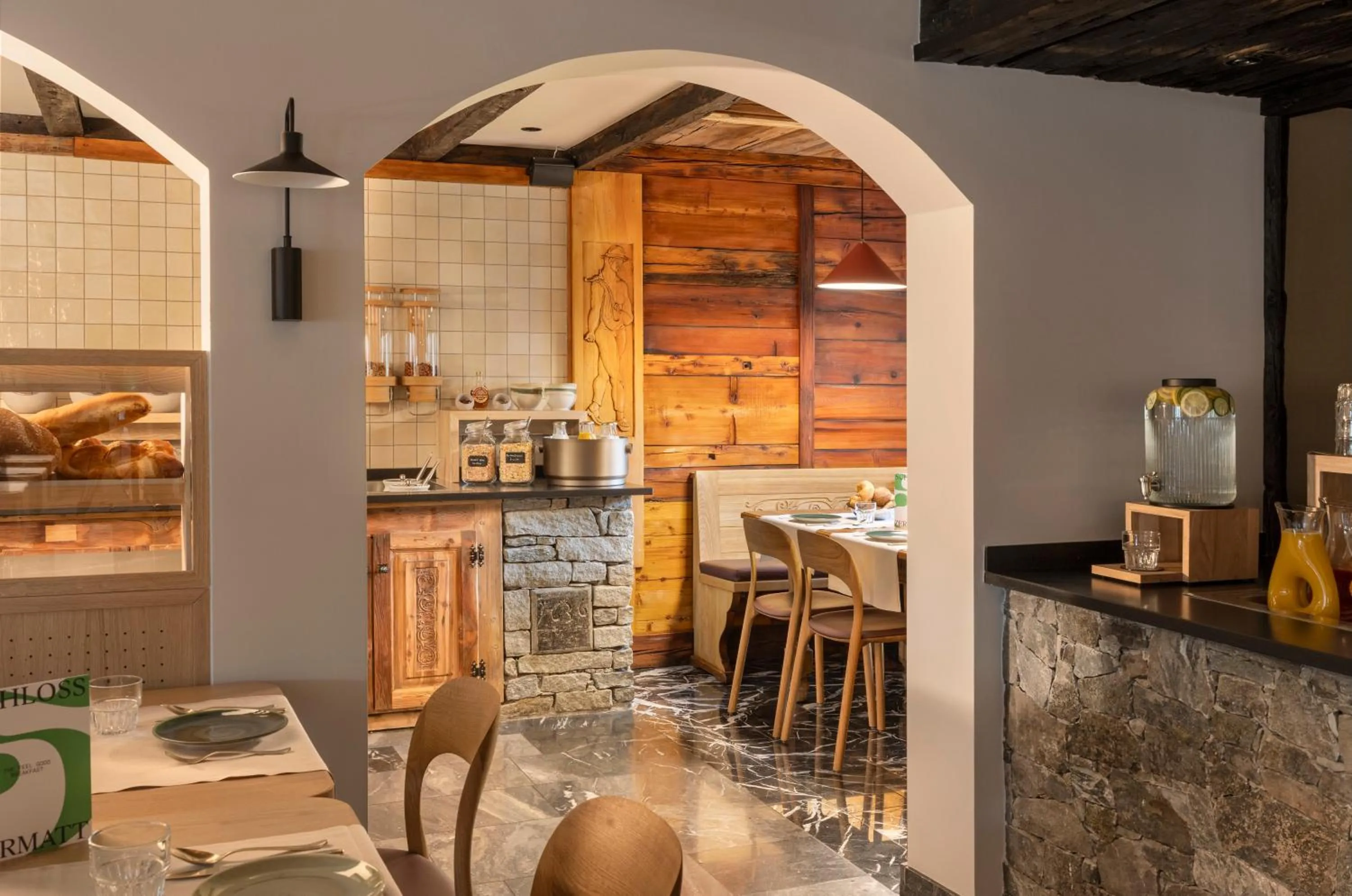 Dining area in SCHLOSS Zermatt - CBD & Adaptogenic Spa and Sport Hotel