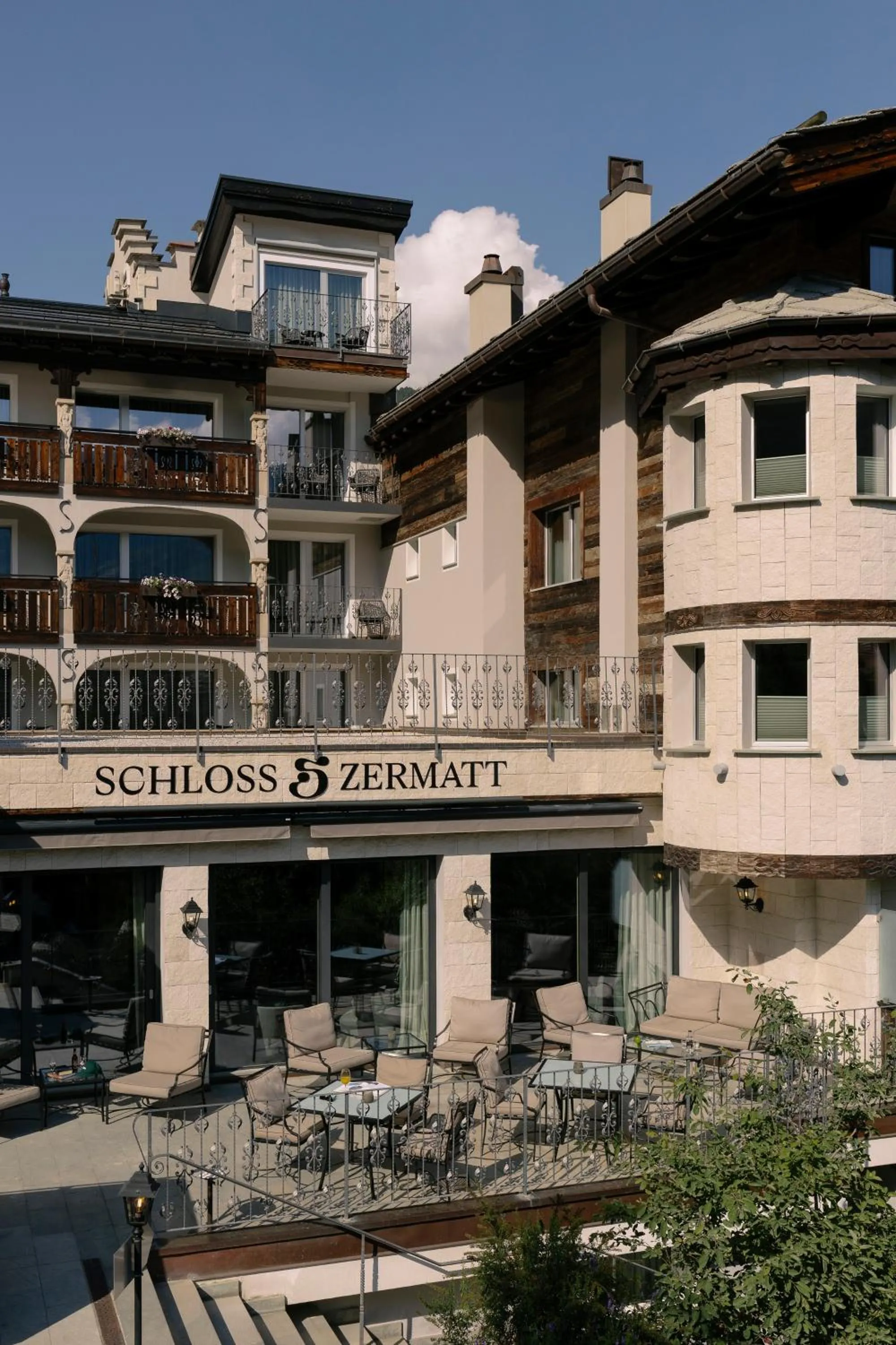 Balcony/Terrace in SCHLOSS Zermatt - CBD & Adaptogenic Spa and Sport Hotel