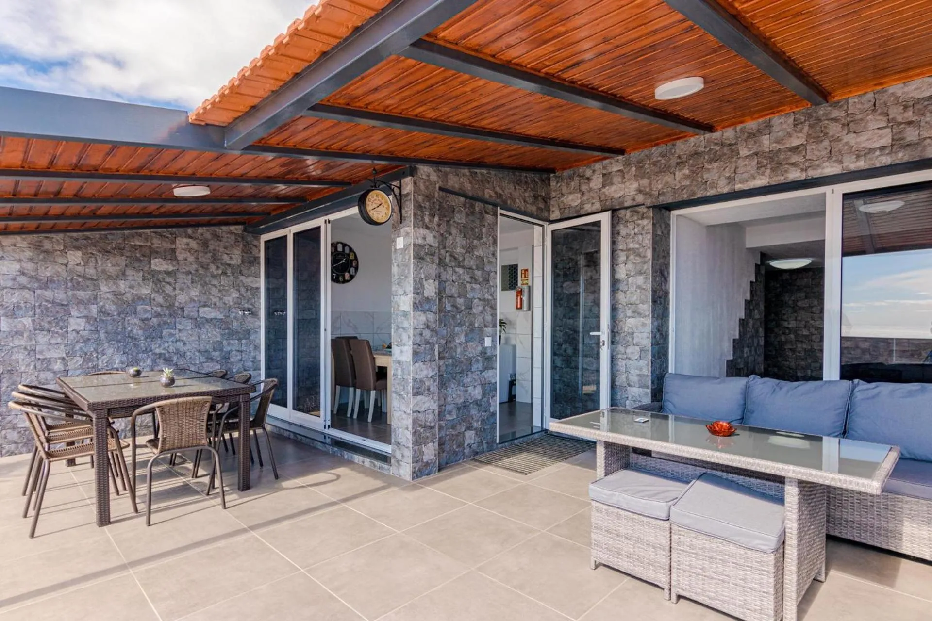 Balcony/Terrace in Flowers Island house 2