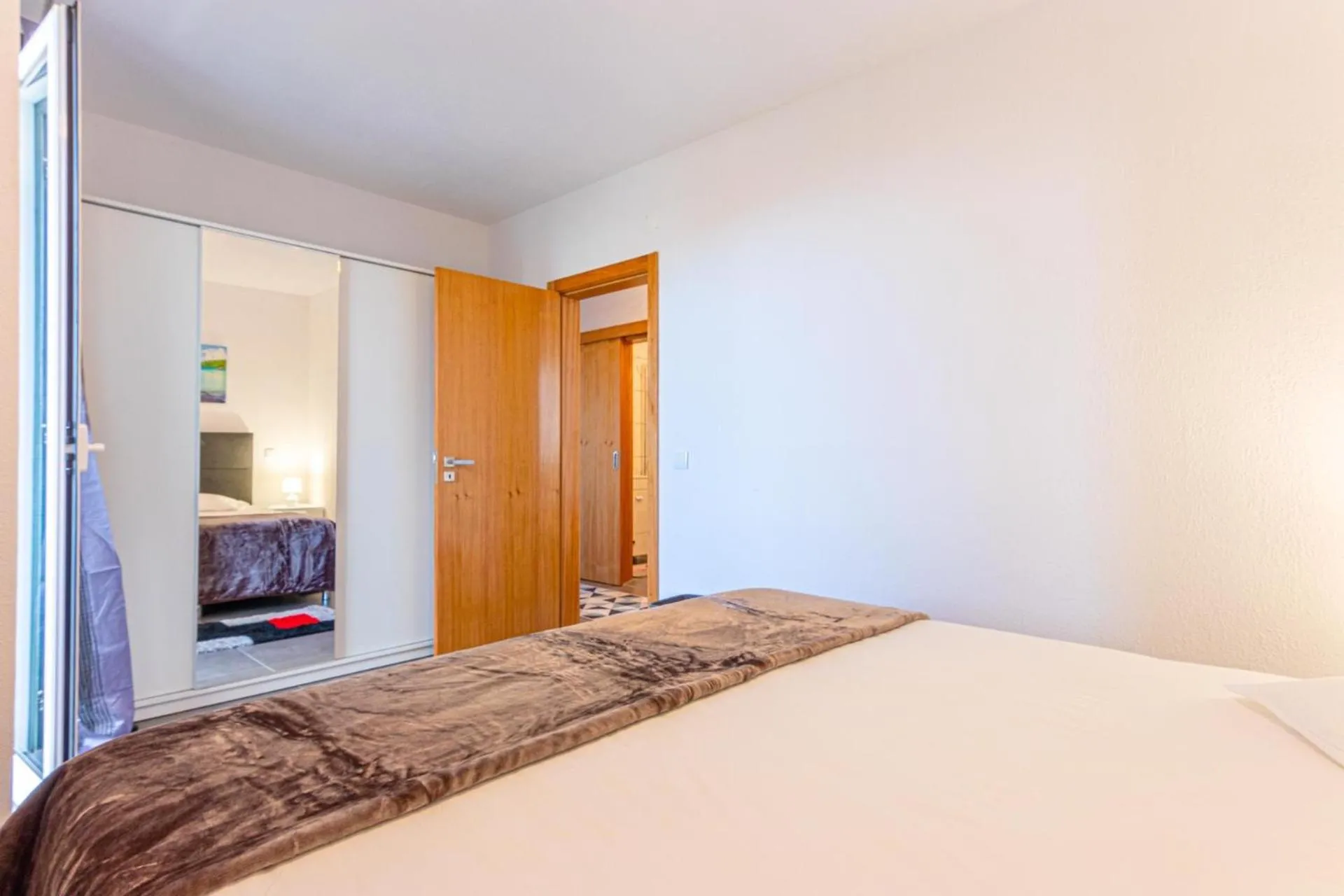 Bedroom, Bed in Flowers Island house 2