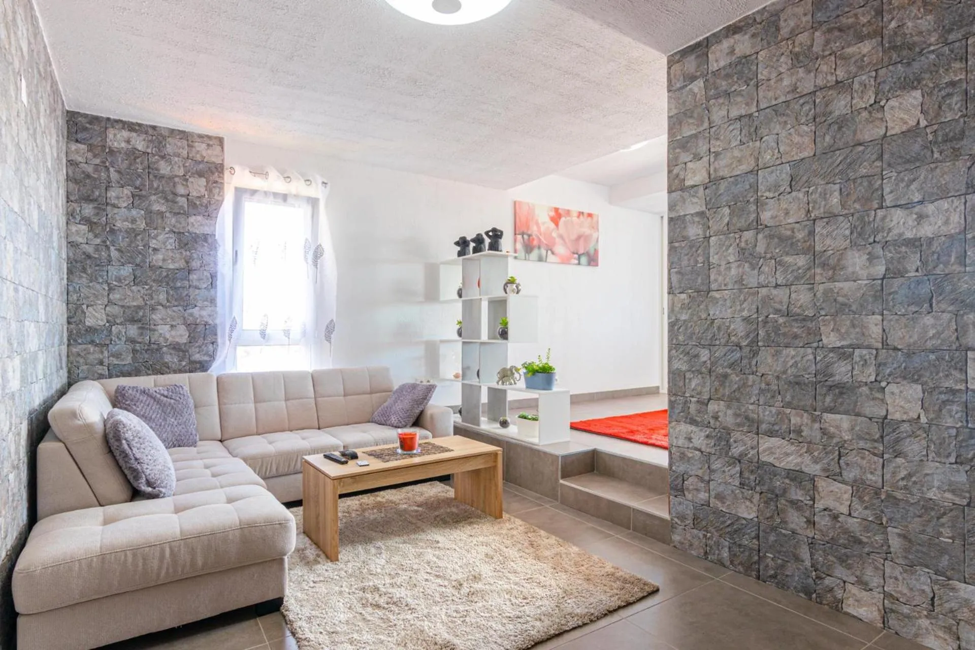 Living room, Bed in Flowers Island house 2