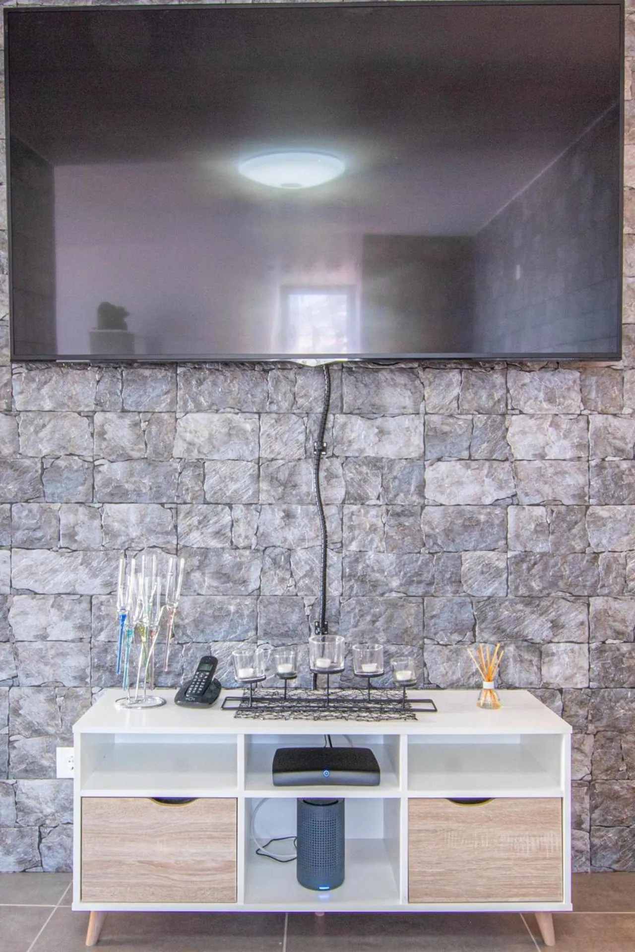 Living room in Flowers Island house 2