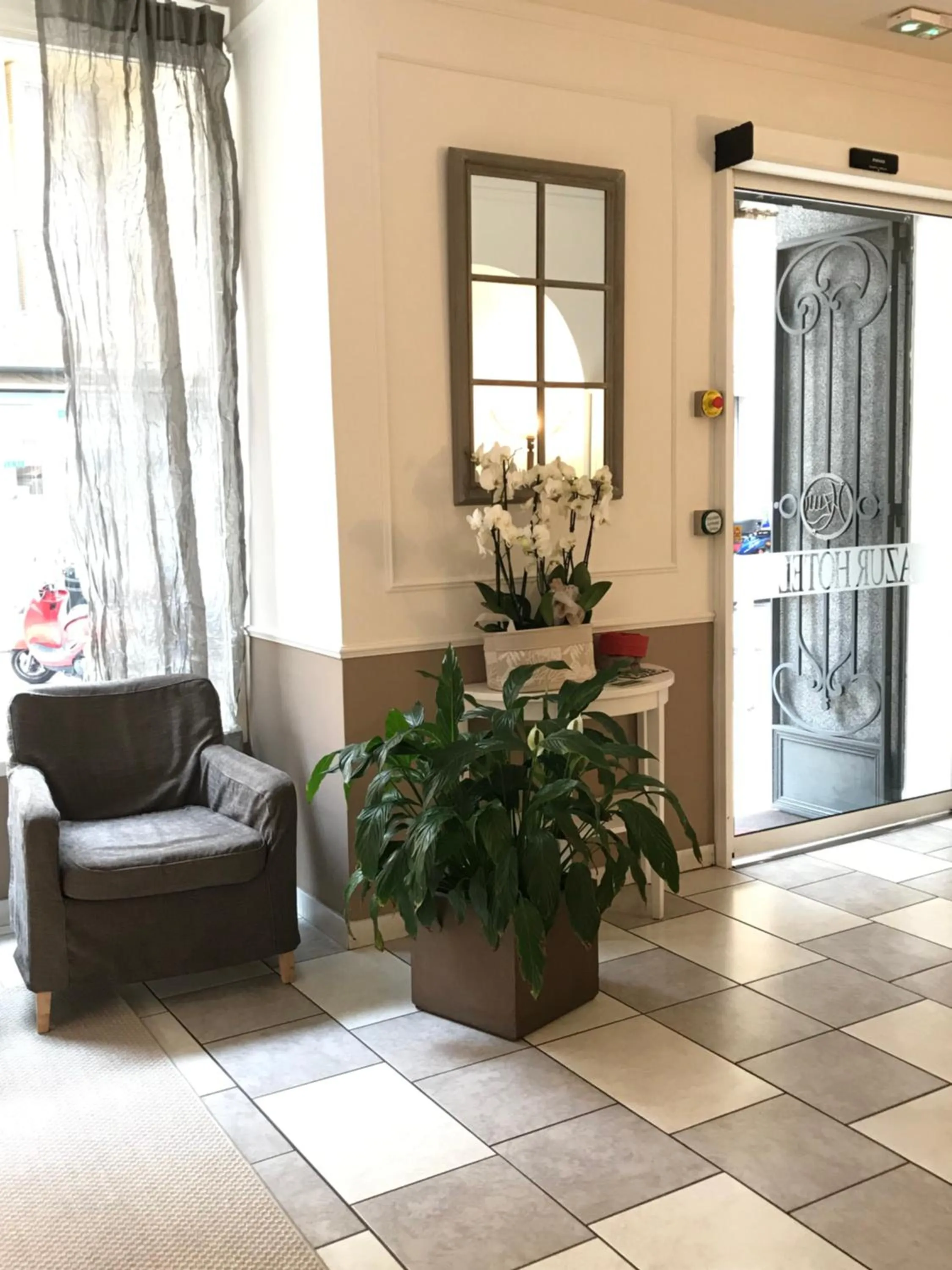 Lobby or reception in AZUR HOTEL
