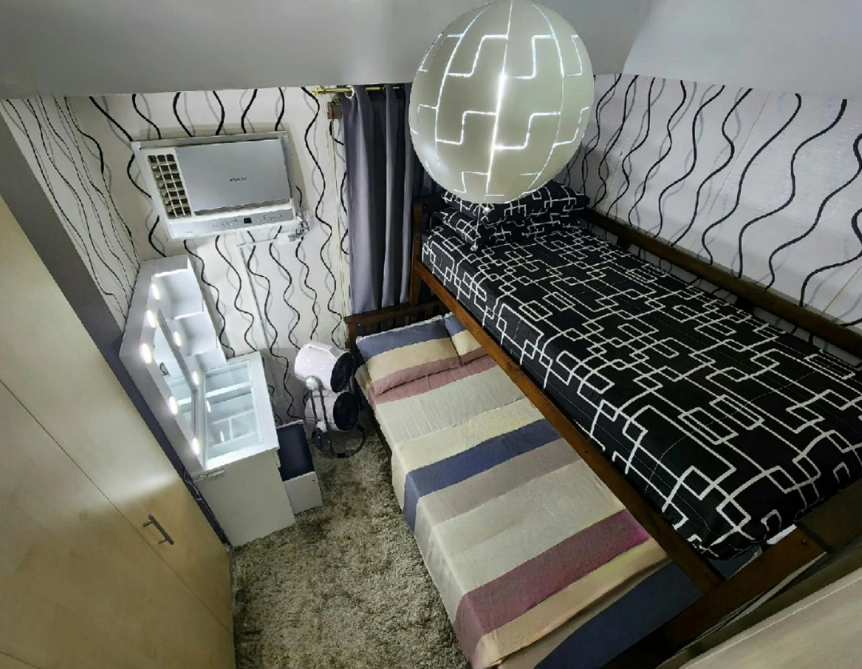 Bed in High-Tech Studio at Grass Residences -2 persons only, Quezon City