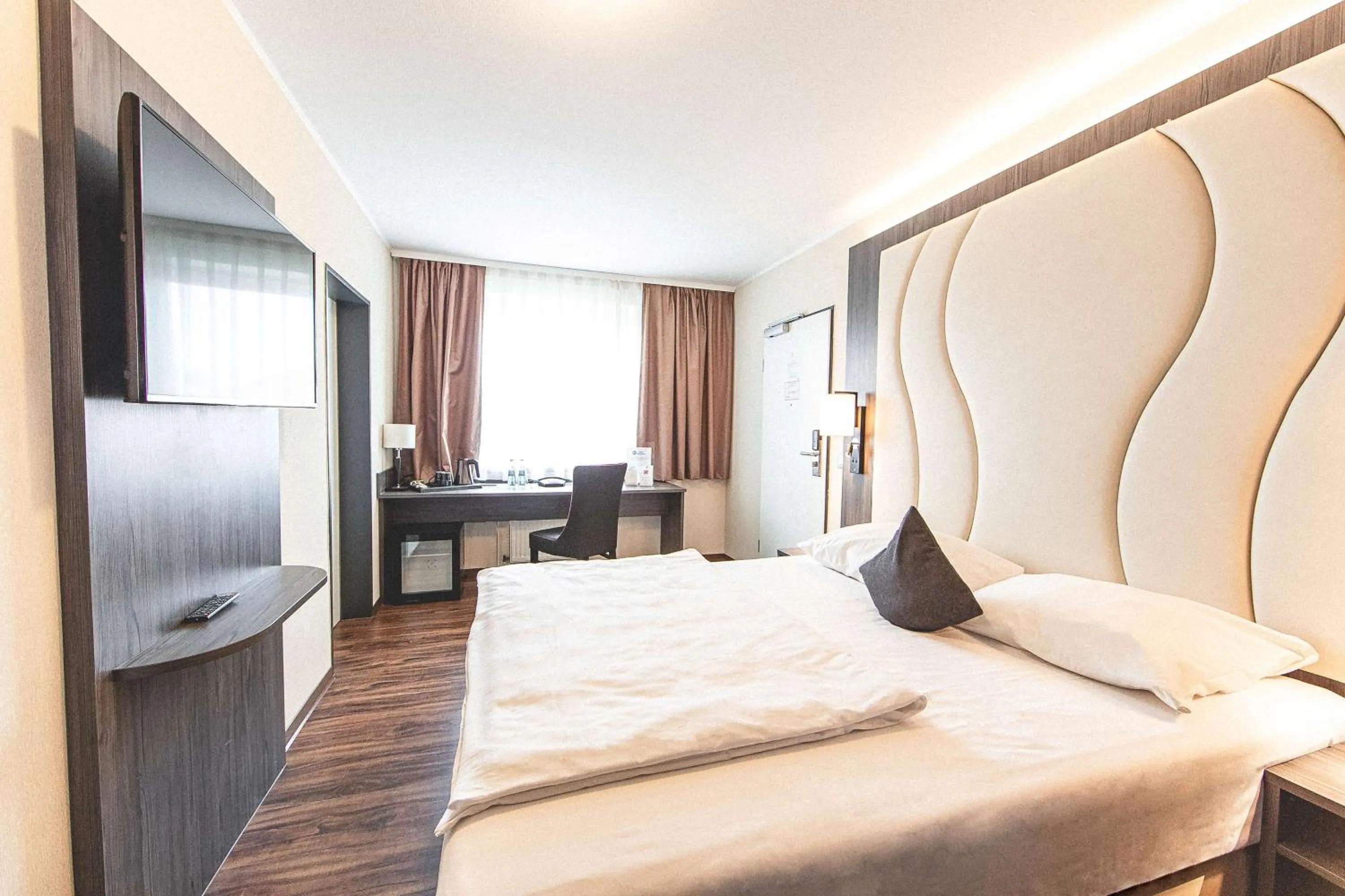 Bedroom, Bed in Best Western PLAZA Hotel Grevenbroich