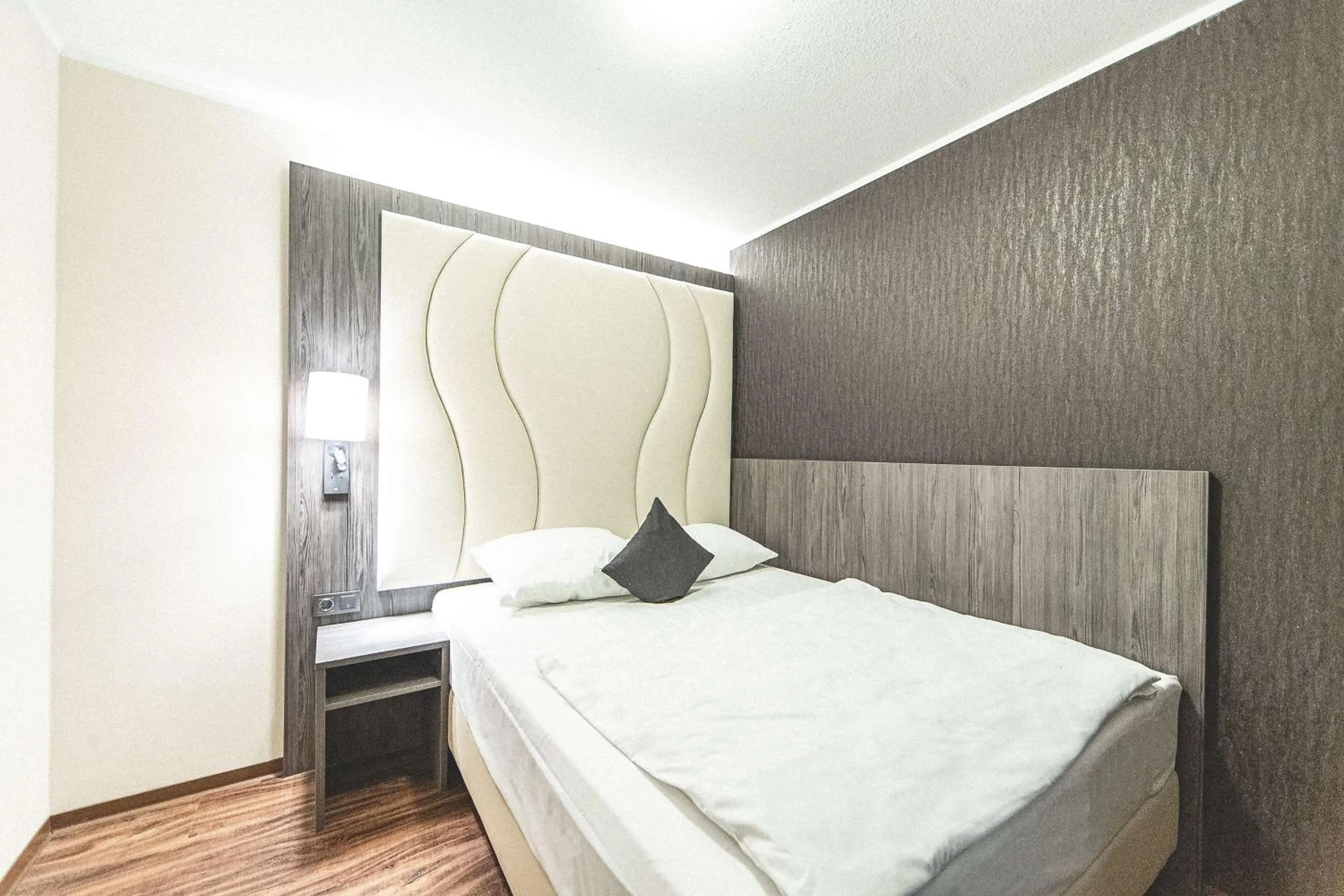 Bedroom, Bed in Best Western PLAZA Hotel Grevenbroich
