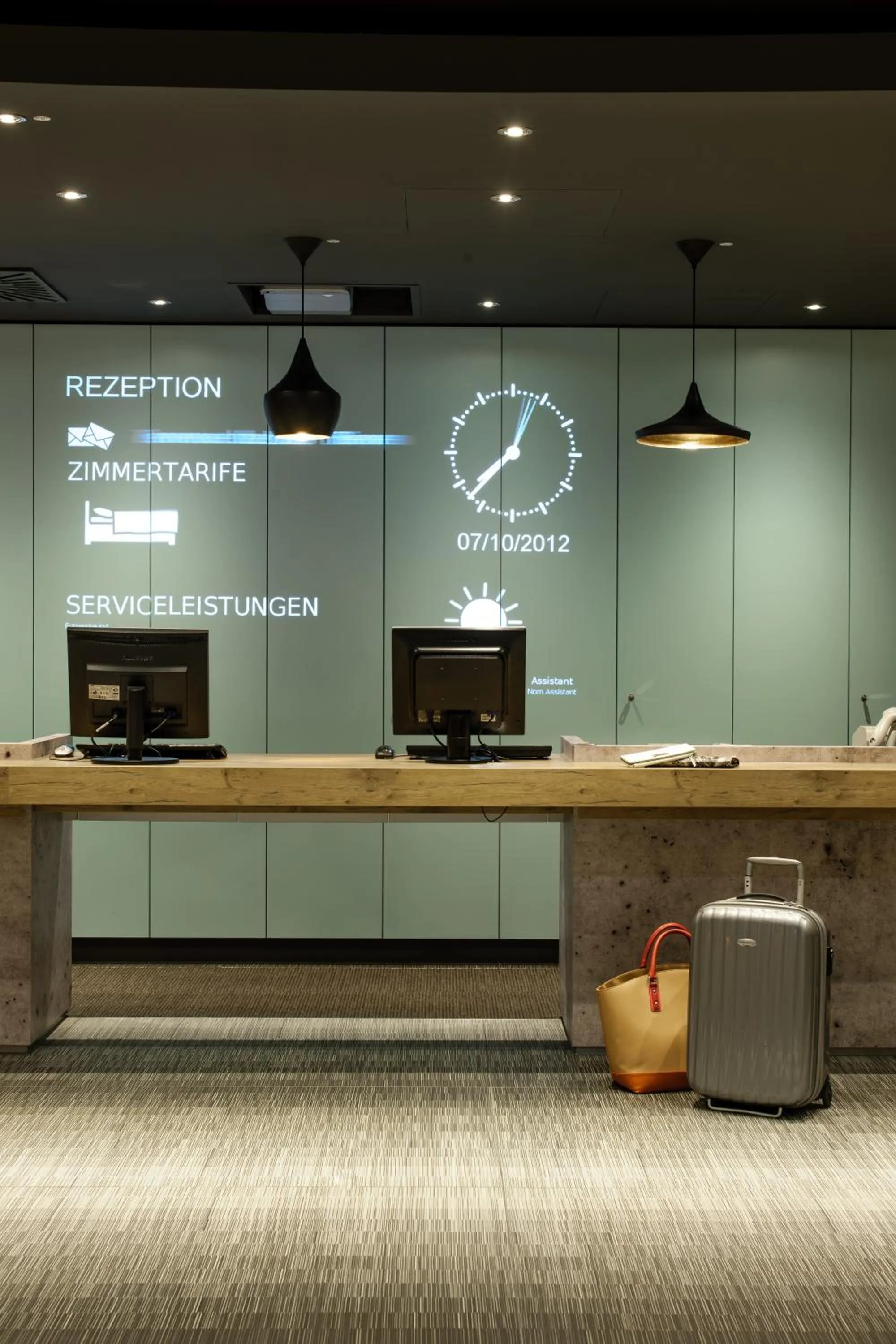 Facade/entrance in ibis Berlin City Potsdamer Platz