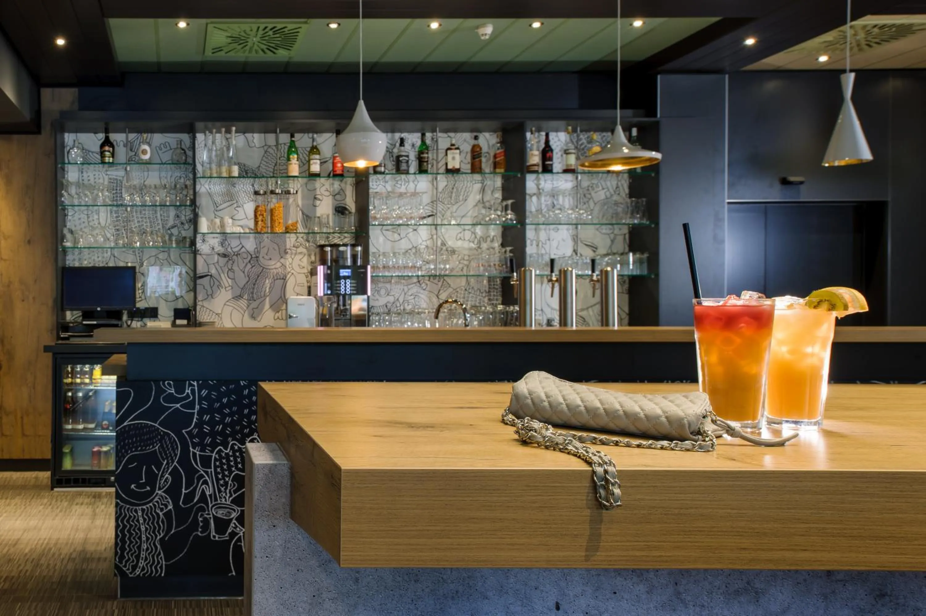 Food and drinks in ibis Berlin City Potsdamer Platz