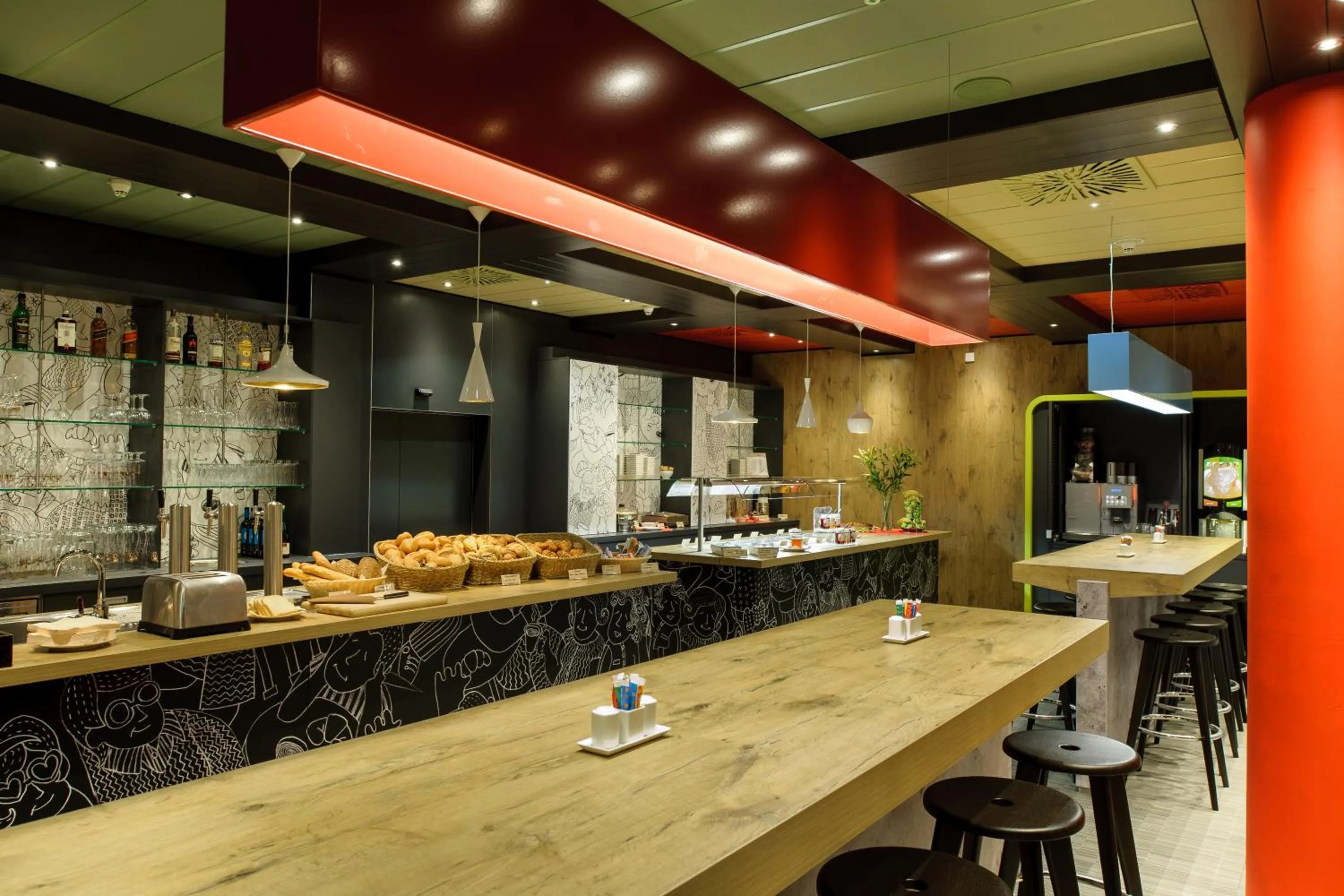 Lounge or bar in ibis Berlin City Potsdamer Platz