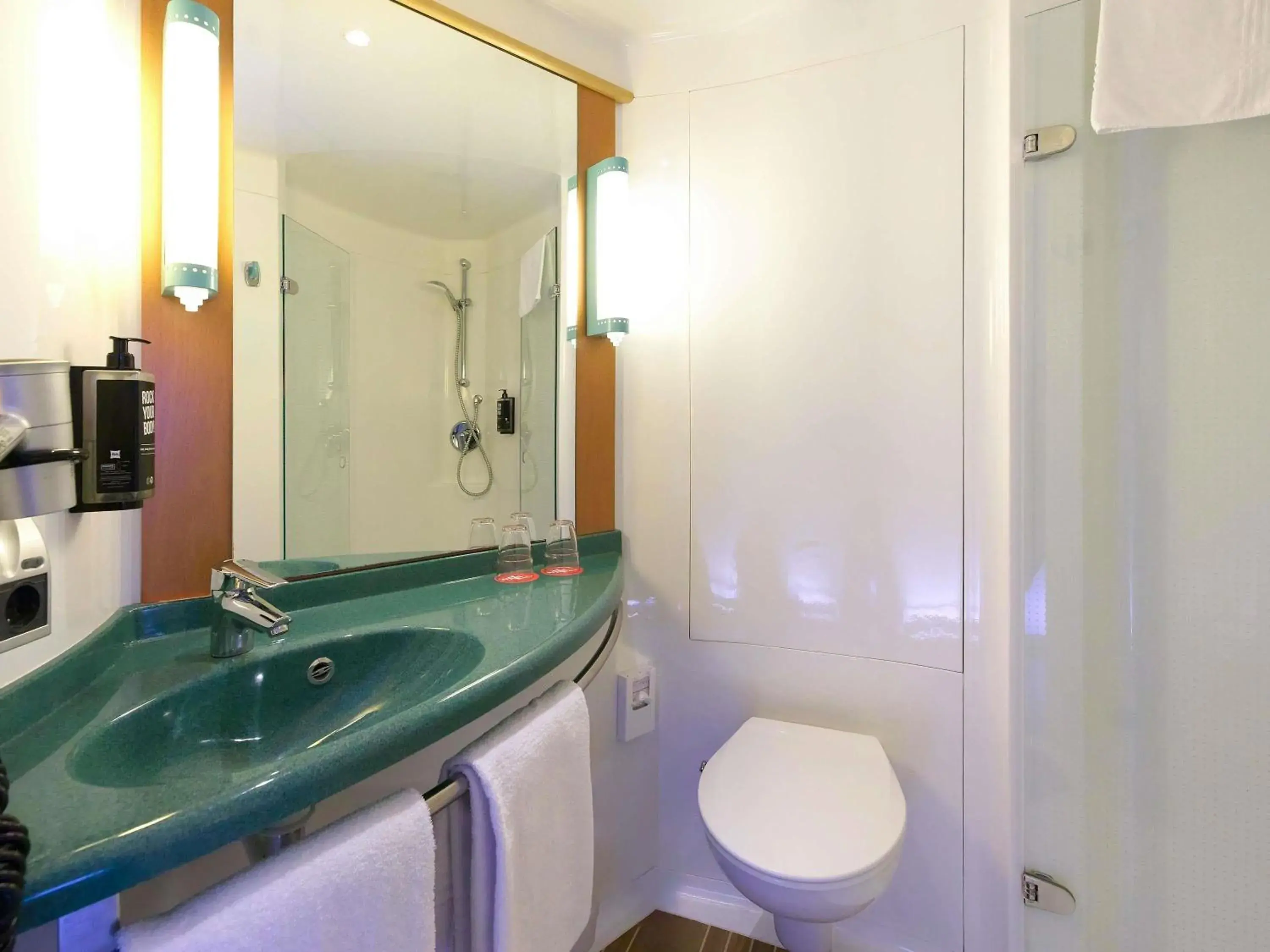 Bedroom in ibis Berlin City Potsdamer Platz Bedroom in ibis Berlin City Potsdamer Platz