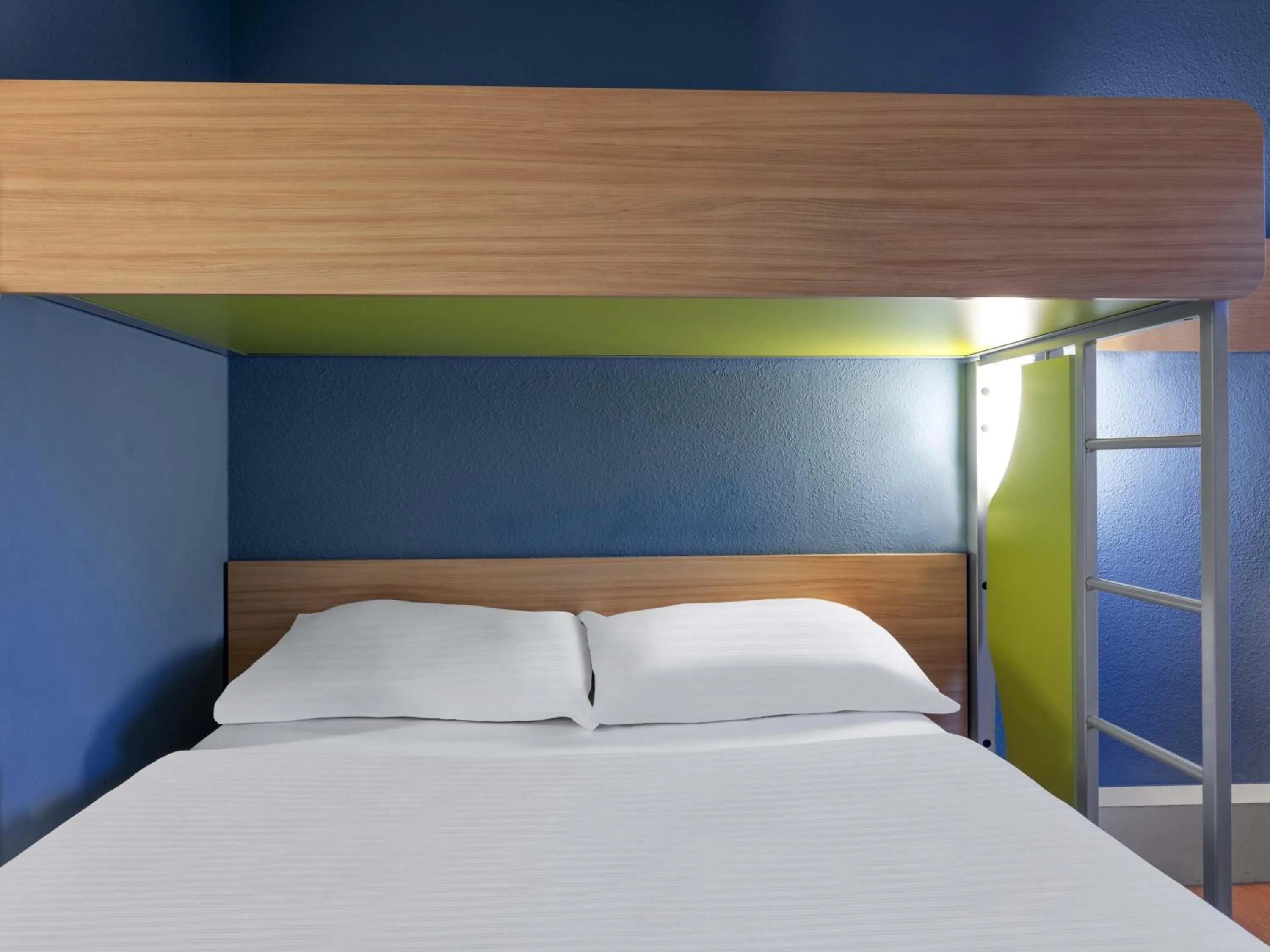 Bed in B&B HOTEL Erlangen-Tennenlohe