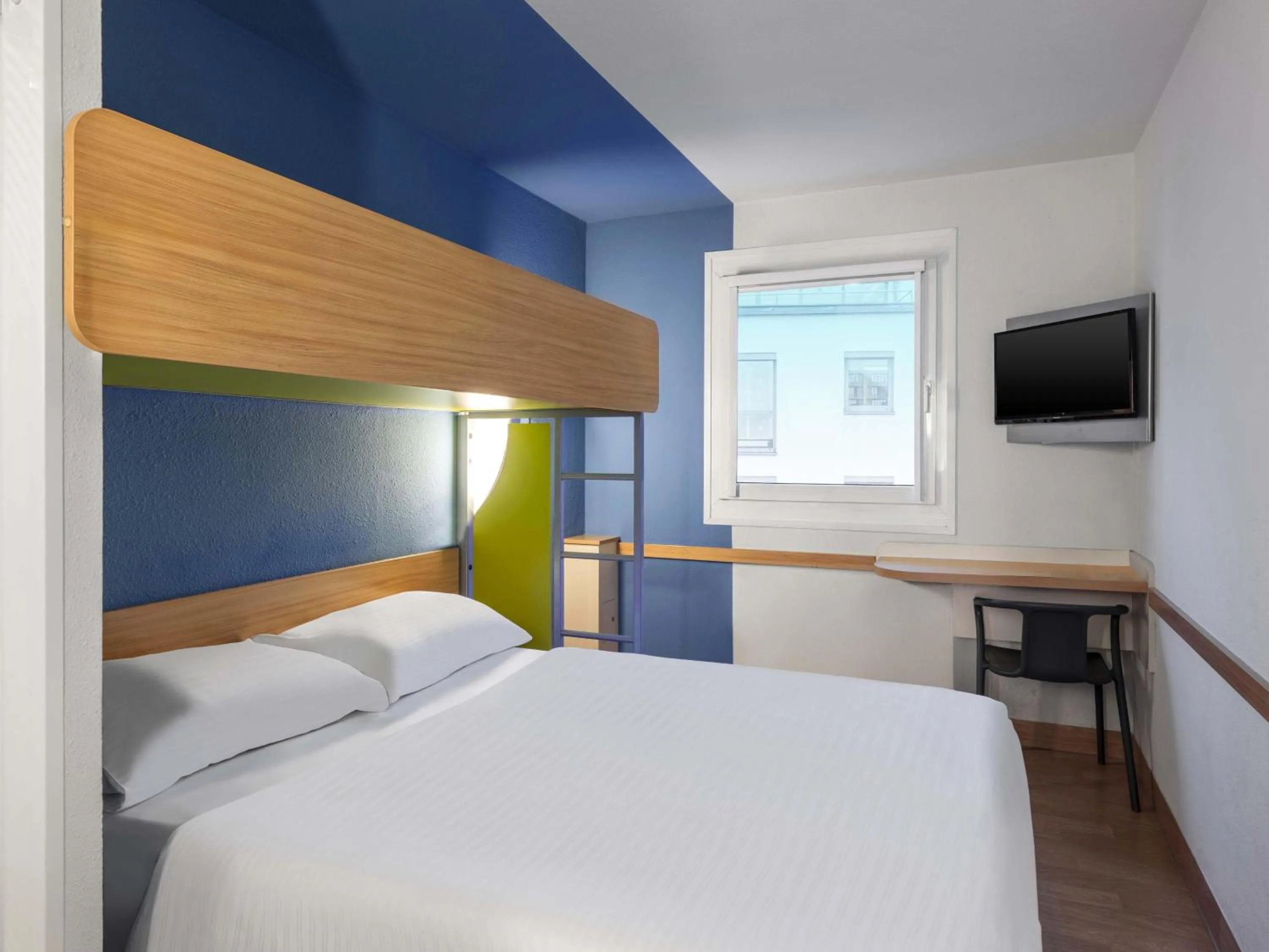 Bed in B&B HOTEL Erlangen-Tennenlohe