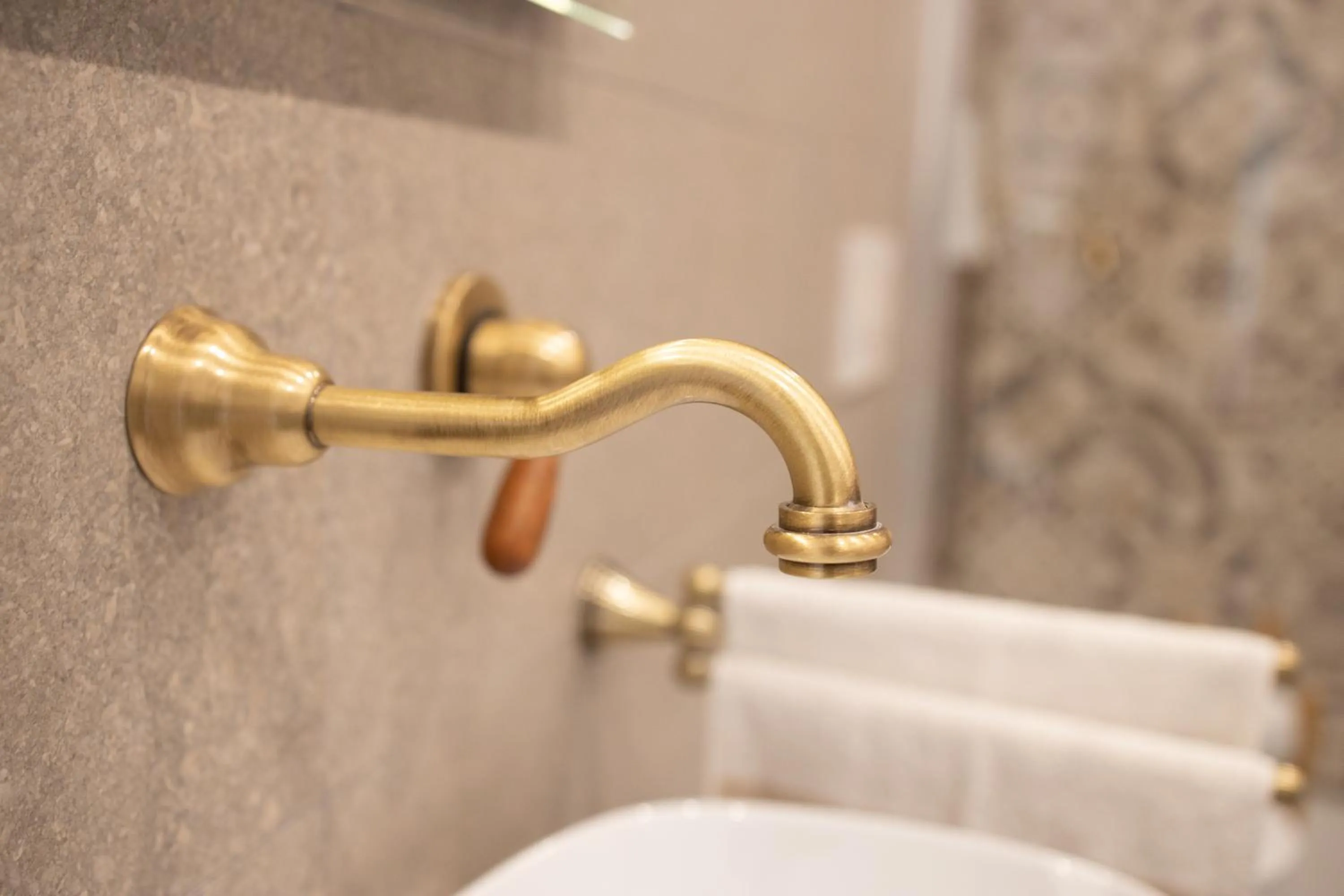Bathroom in Vincent Suite Luxury B&B
