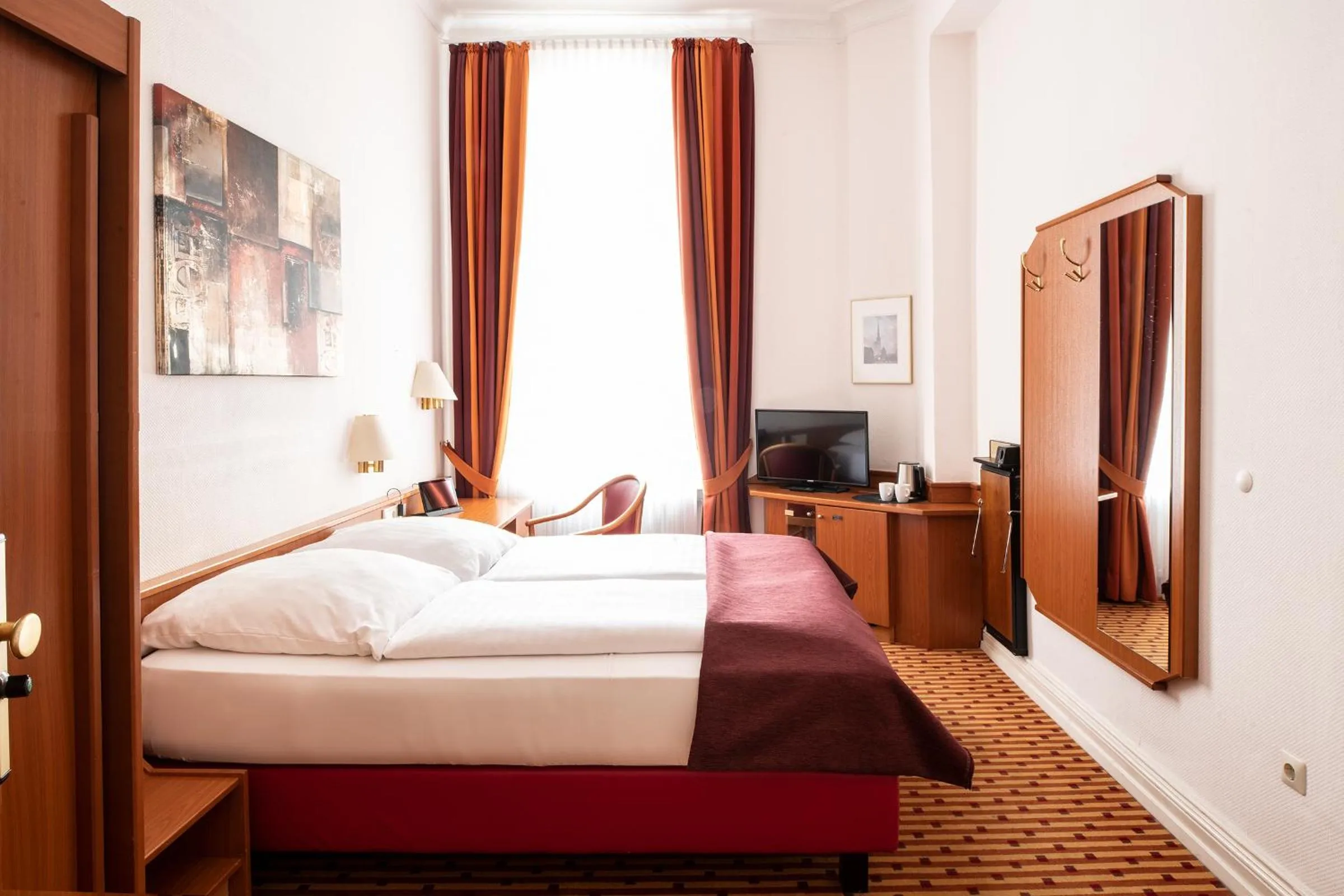 Photo of the whole room, Bed in Hotel Schöneberg