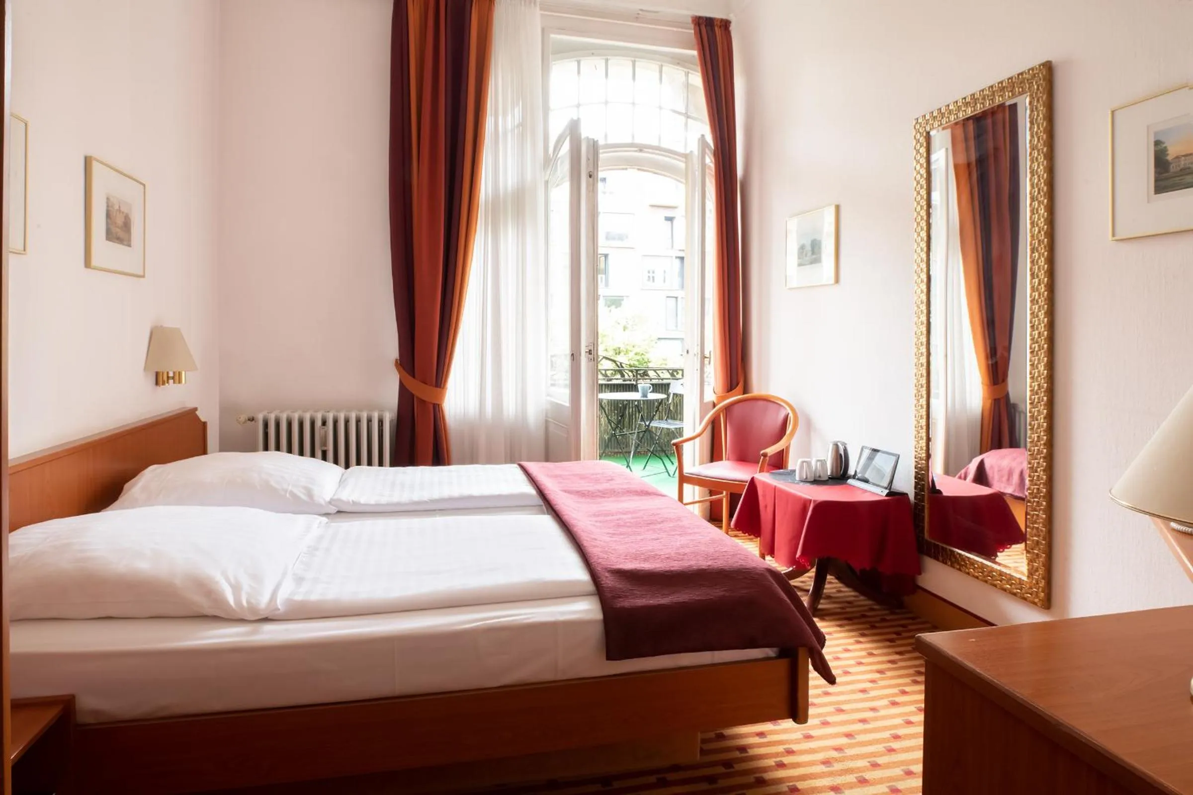 Photo of the whole room, Bed in Hotel Schöneberg