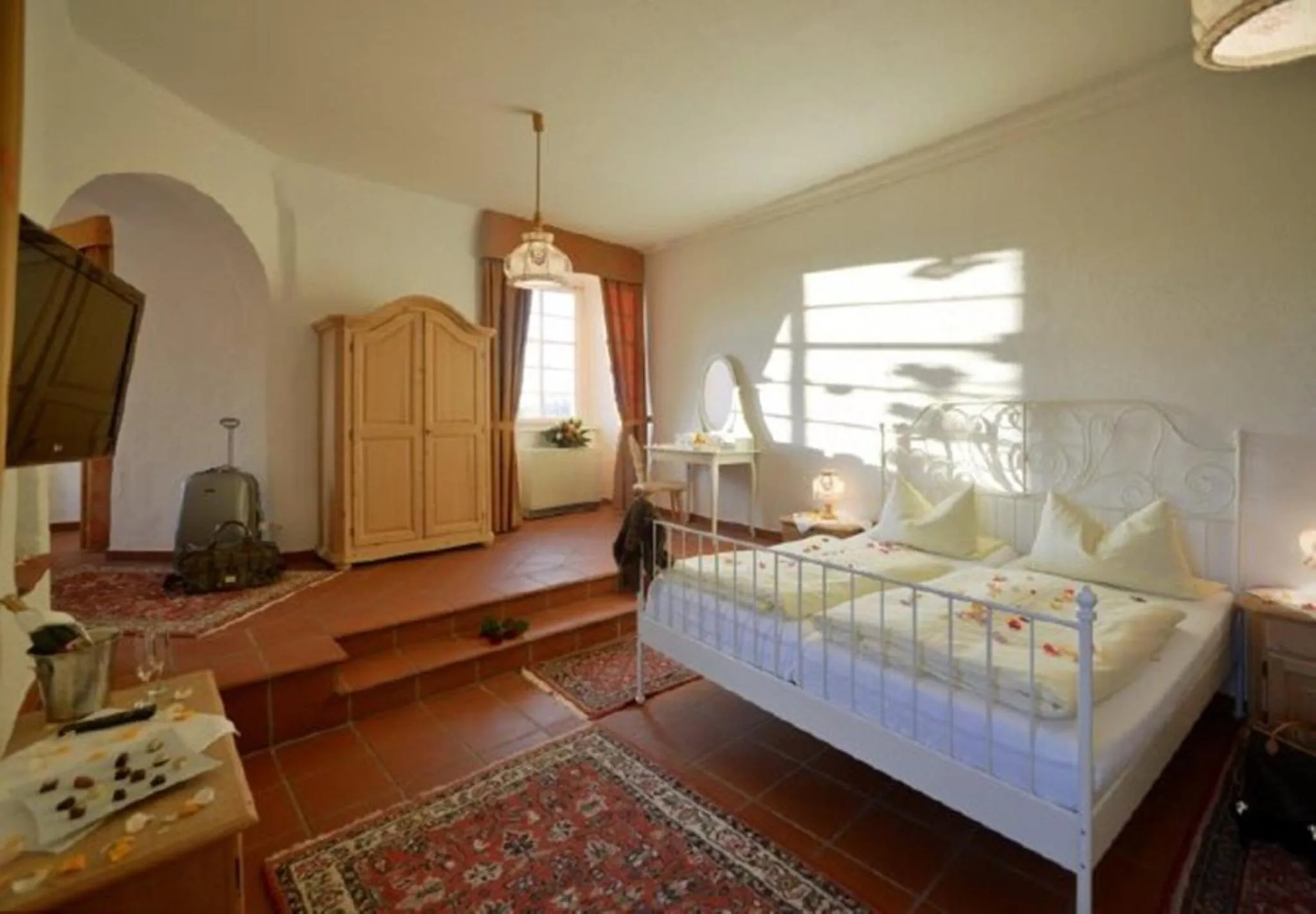 Photo of the whole room, Bed in Schloss Wiesenthau